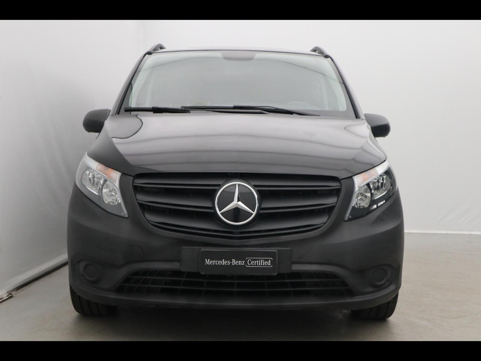 2 - Mercedes Vans Vito 114 cdi long tourer auto my20