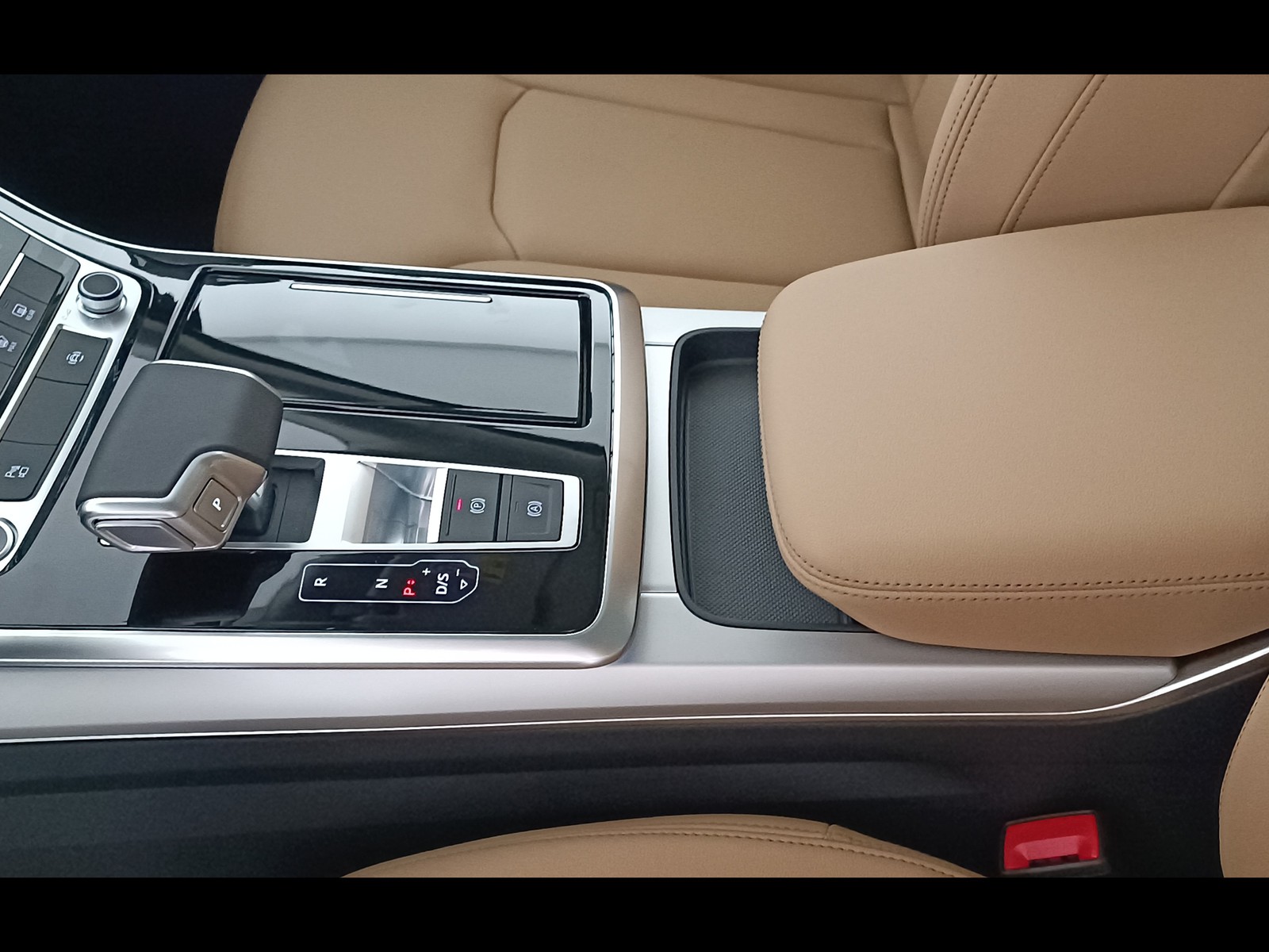 23 - Audi Q7 3.0 v6 tdi mhev 231cv business advanced quattro tiptronic 7p.ti