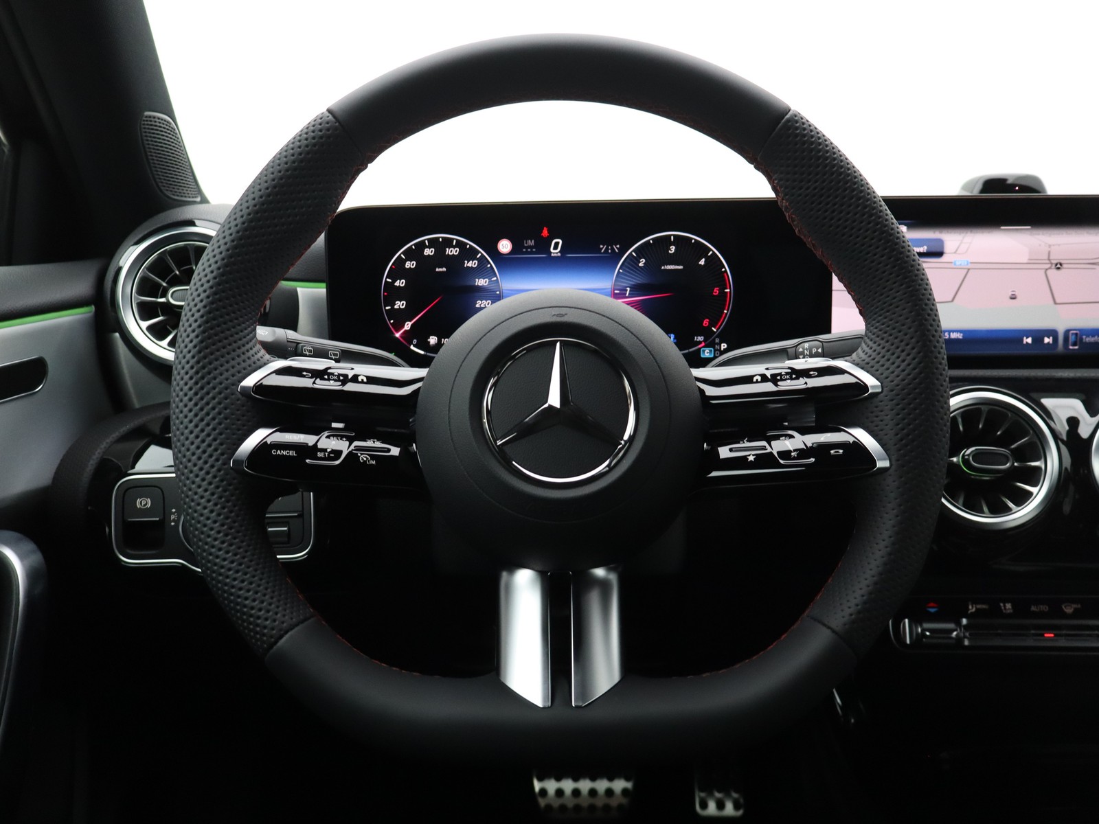 17 - Mercedes Classe A 200 d amg line premium speedshift dct amg 8g