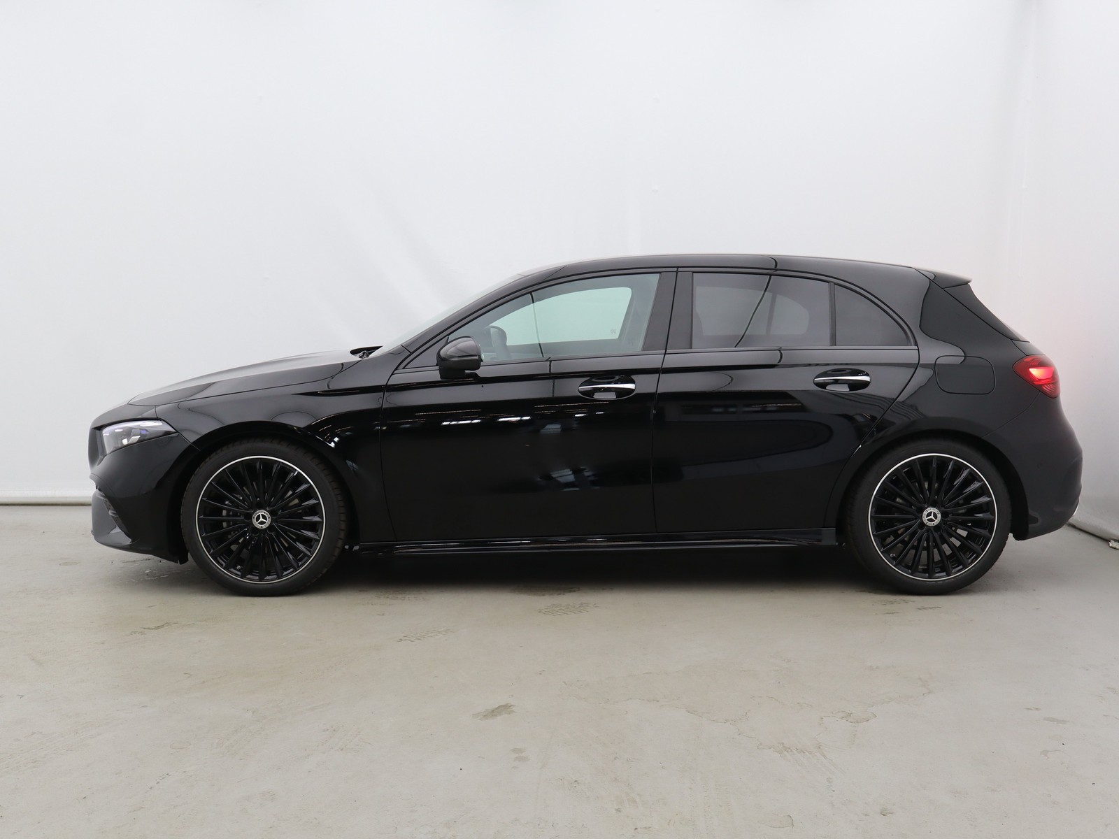 3 - Mercedes Classe A 200 d amg line premium speedshift dct amg 8g