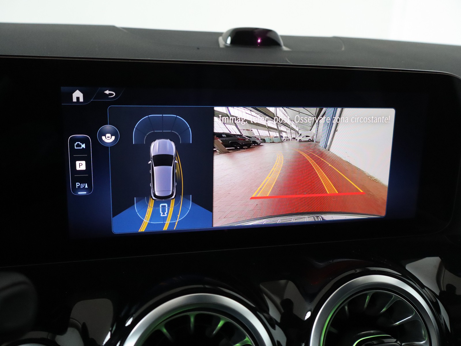 11 - Mercedes GLA 200 d amg line extra 8g-dct