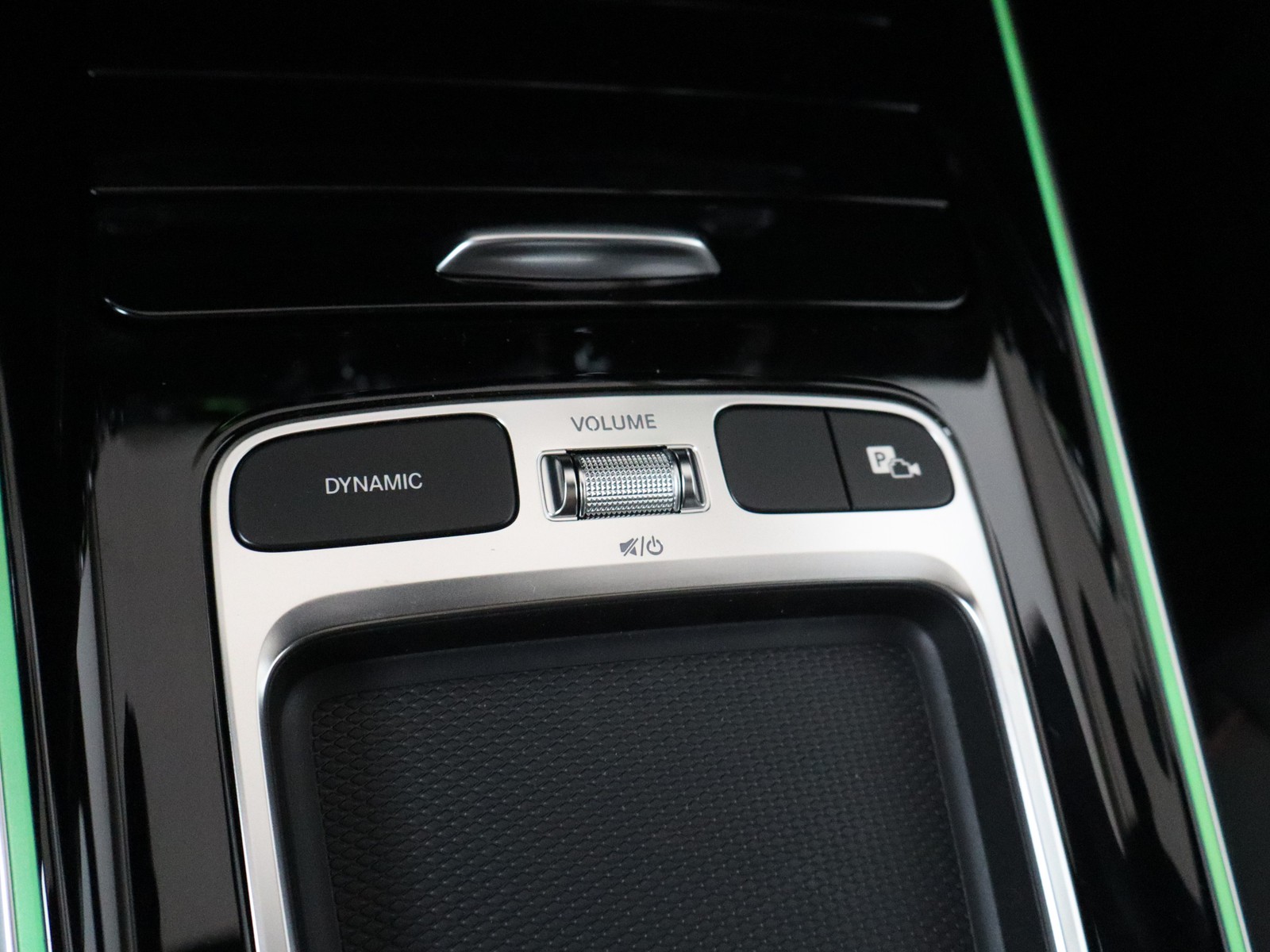 14 - Mercedes GLA 200 d amg line extra 8g-dct