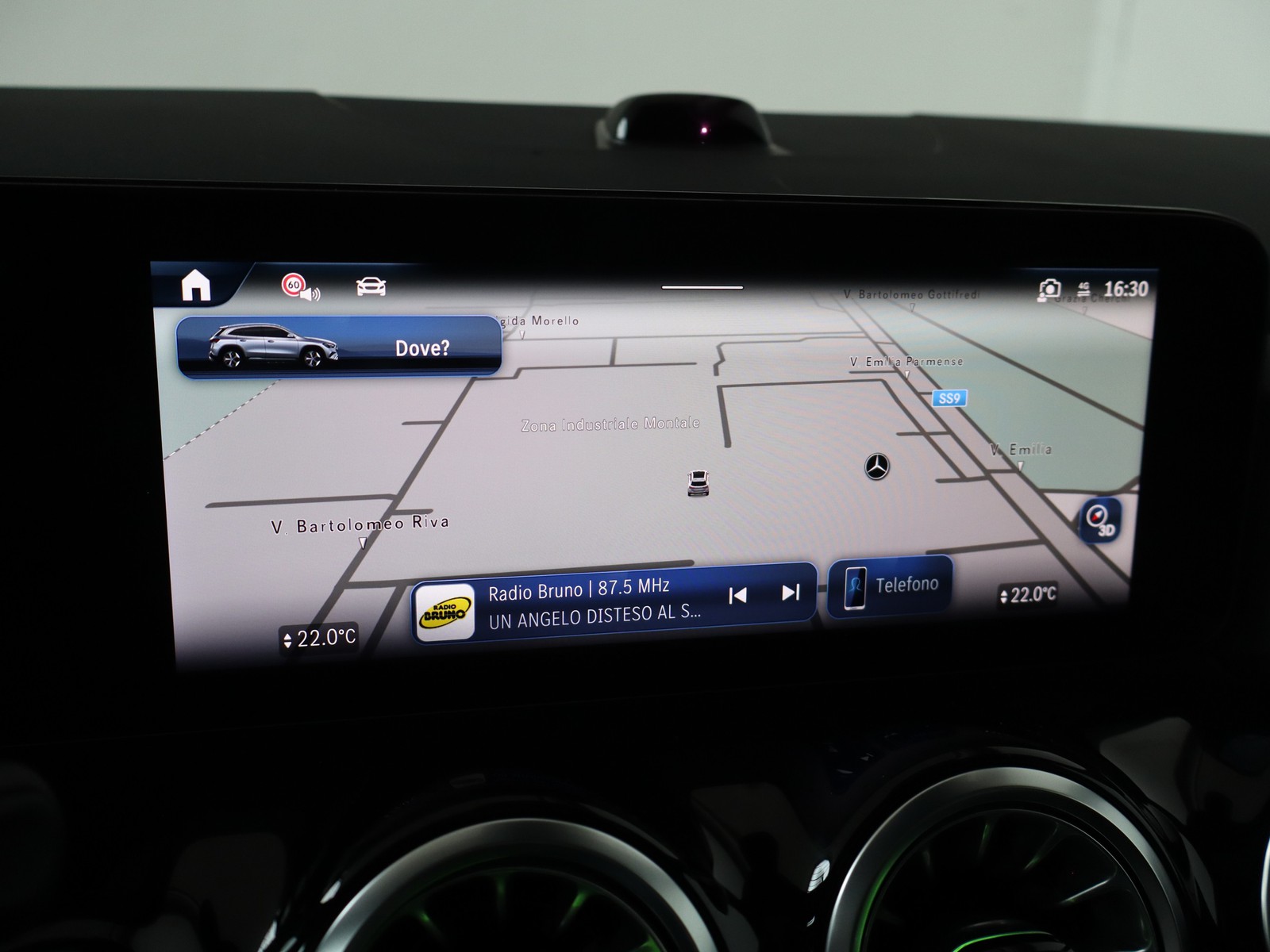 10 - Mercedes GLA 200 d amg line extra 8g-dct