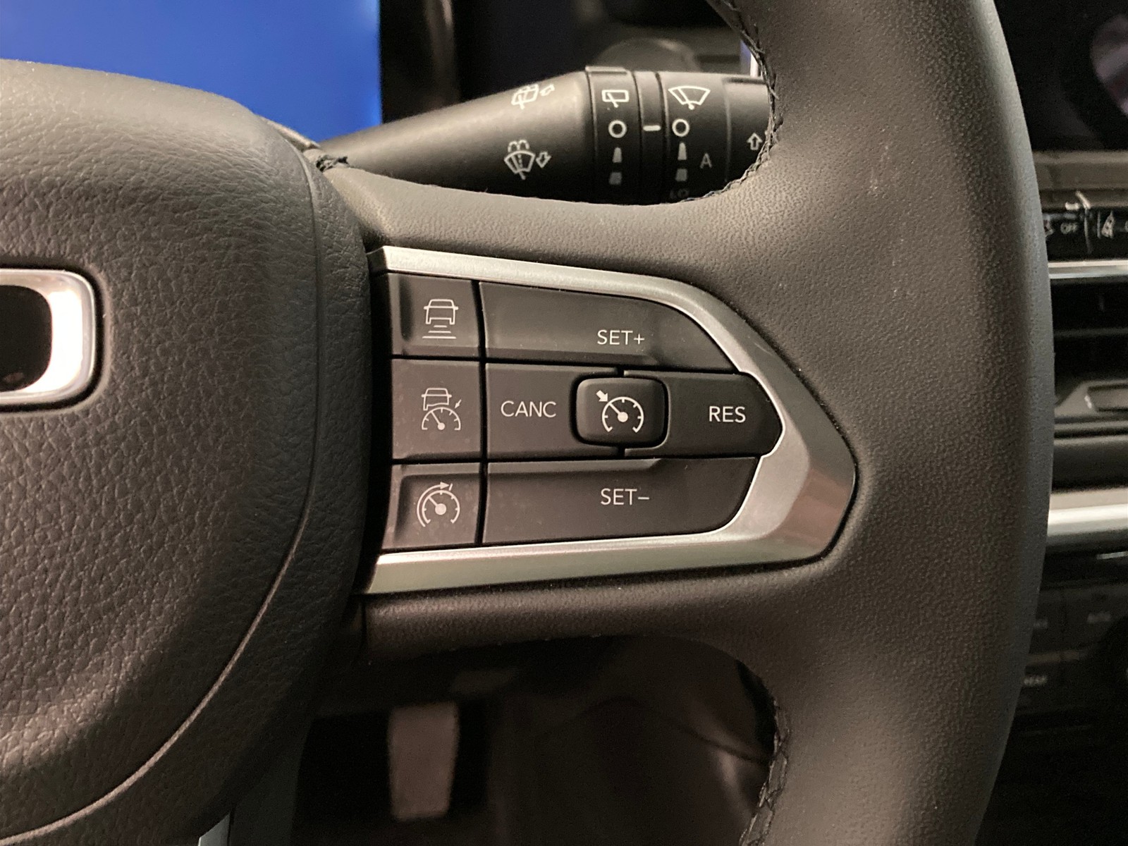 15 - Jeep Compass 1.3 turbo t4 phev limited 4xe at6