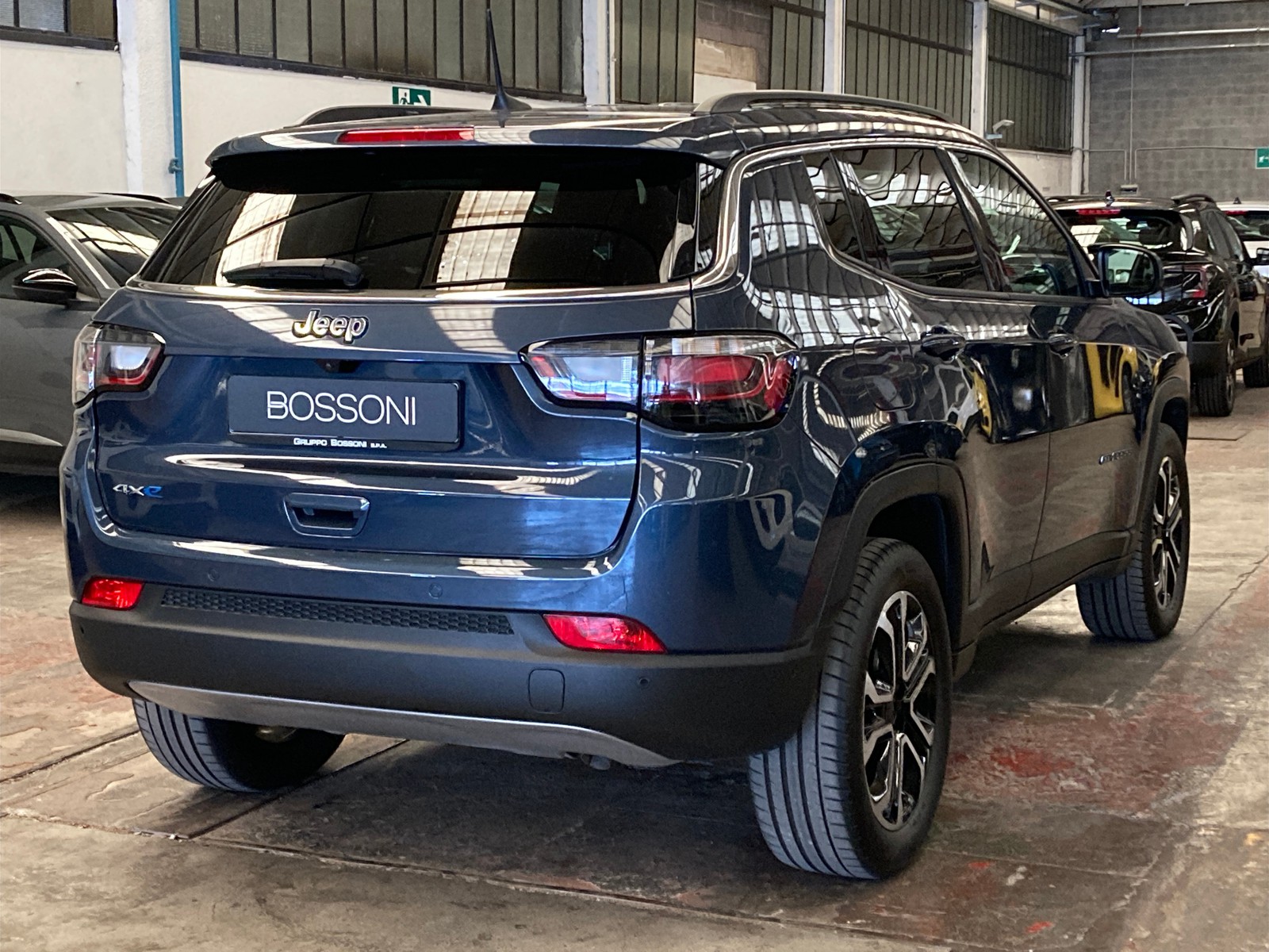 3 - Jeep Compass 1.3 turbo t4 phev limited 4xe at6