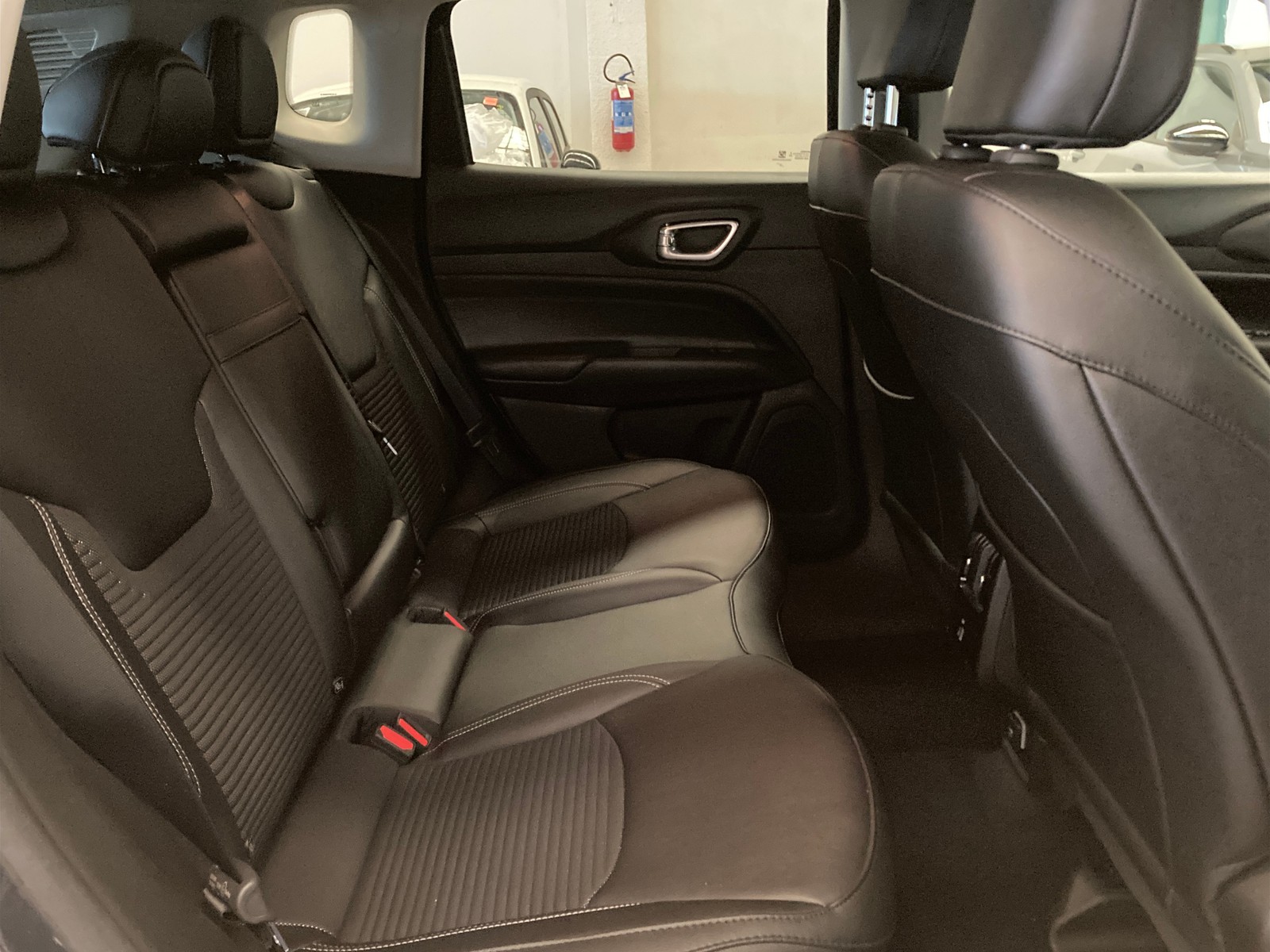 9 - Jeep Compass 1.3 turbo t4 phev limited 4xe at6