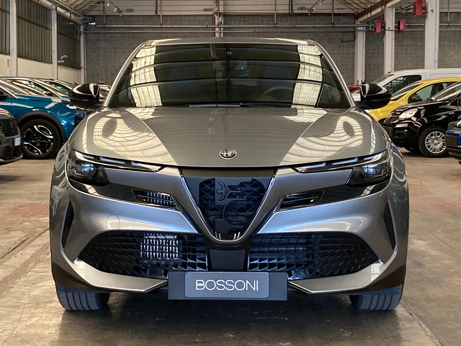 2 - Alfa Romeo Junior 1.2 hybrid 145cv ibrida speciale edct6