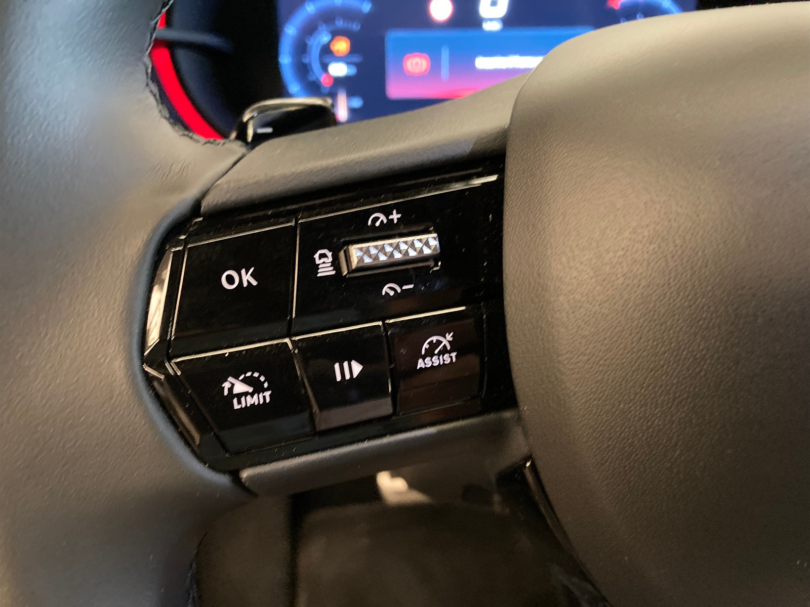 14 - Alfa Romeo Junior 1.2 hybrid 145cv ibrida speciale edct6