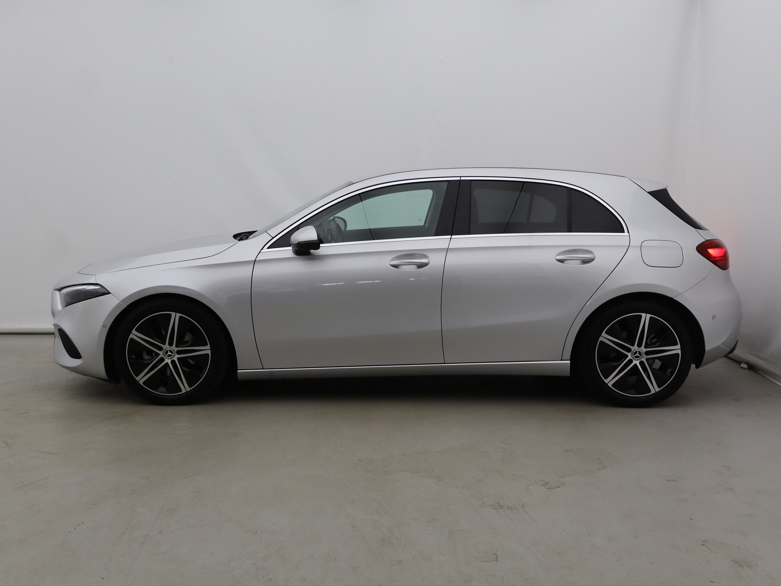 3 - Mercedes Classe A 180 d progressive advanced plus speedshift dct amg 8g