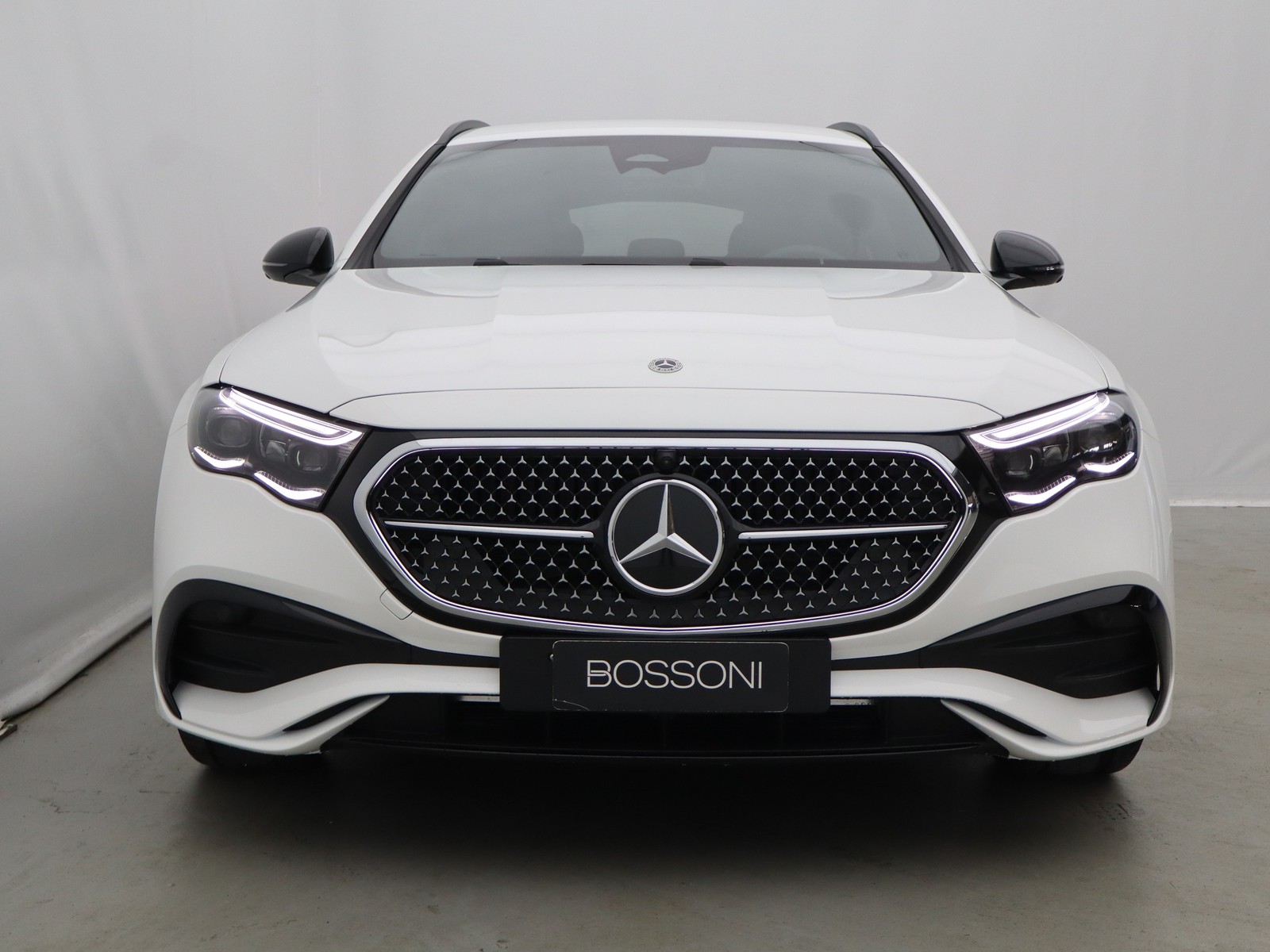 2 - Mercedes Classe E station wagon 220 d amg line advanced plus 4matic 9g-tronic