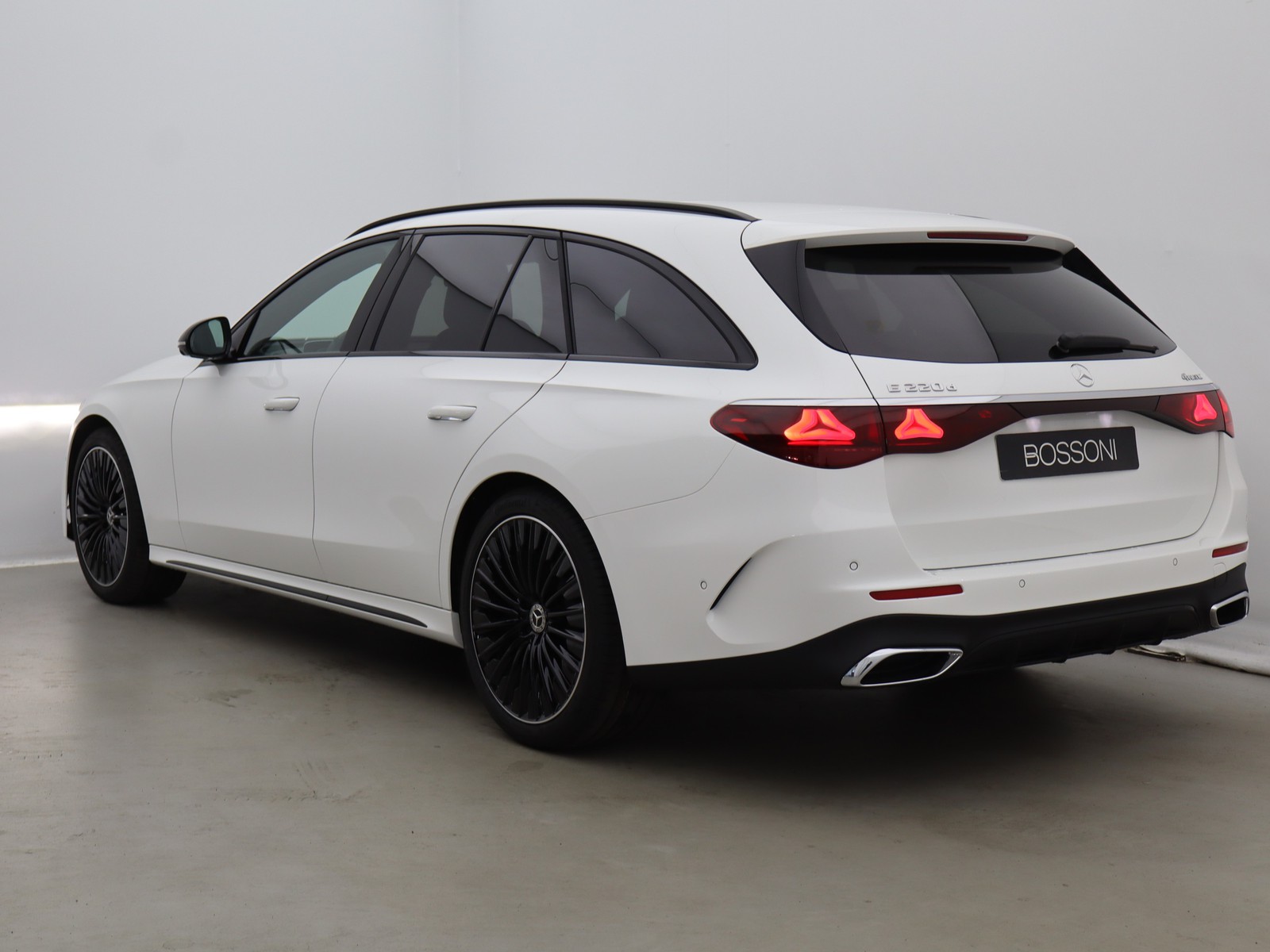 5 - Mercedes Classe E station wagon 220 d amg line advanced plus 4matic 9g-tronic