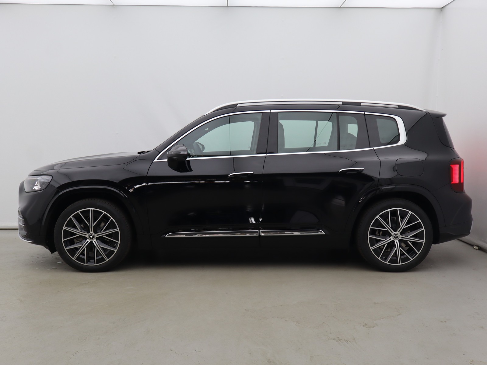 3 - Mercedes GLB 200 advanced plus 4matic 8g-edct