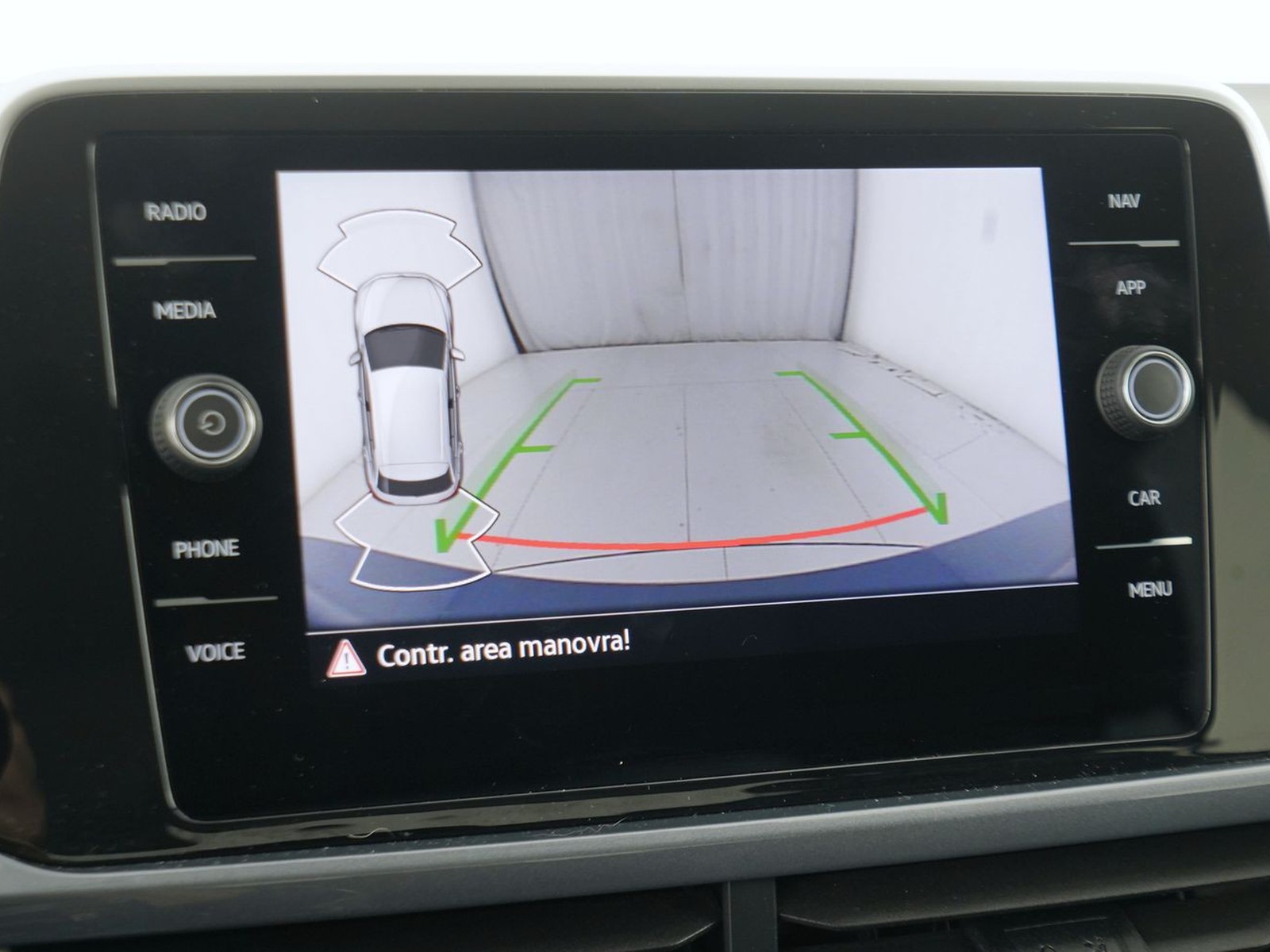 29 - Volkswagen T-Roc 1.5 tsi act style dsg