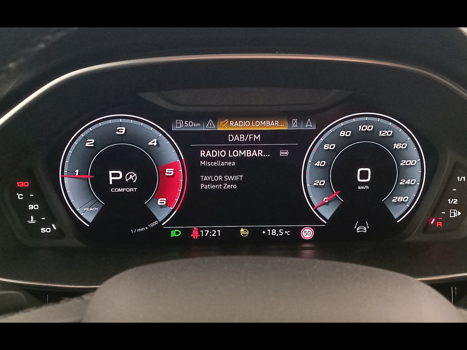 17 - Audi Q3 35 2.0 tdi s line edition s tronic