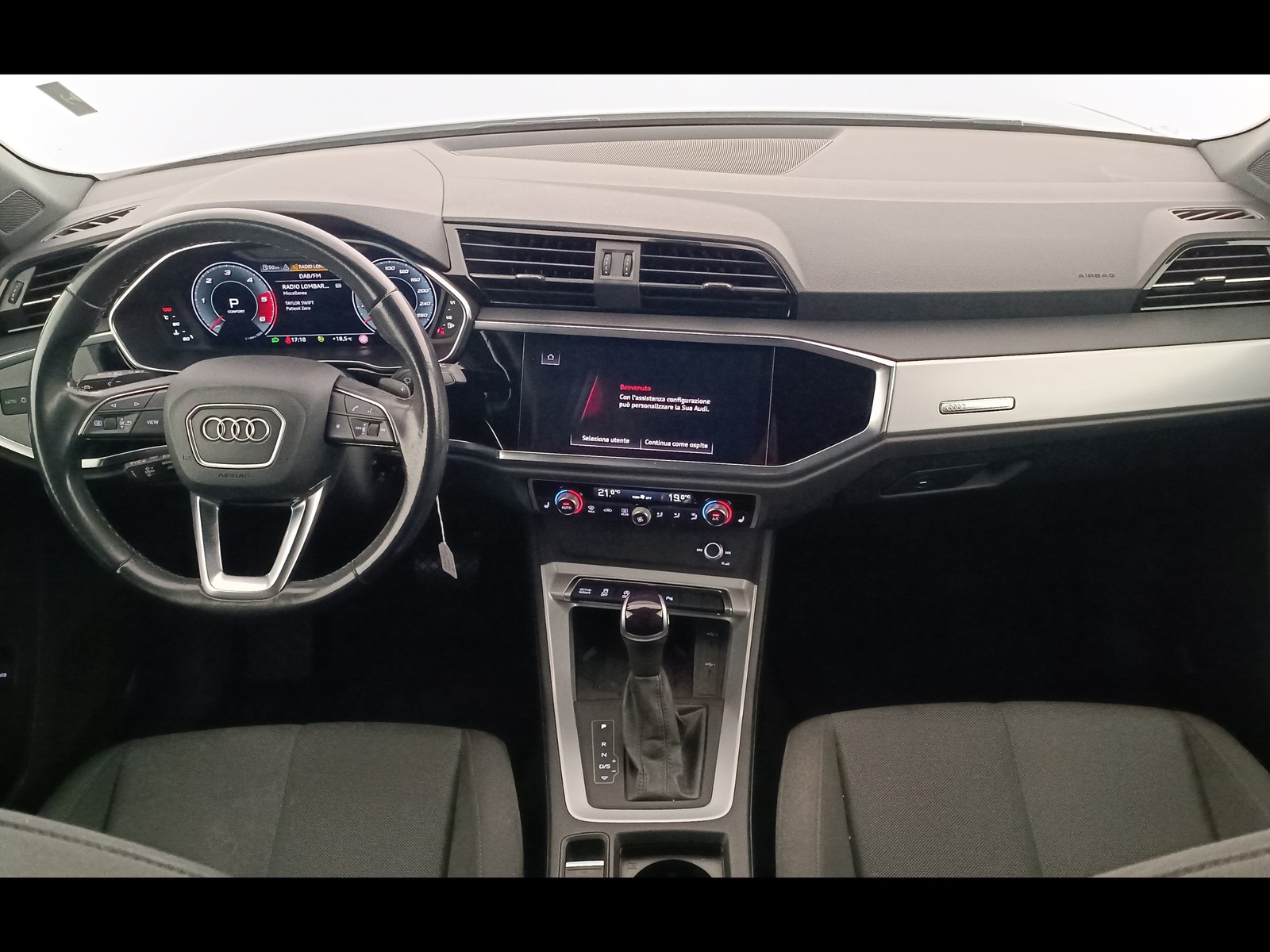 3 - Audi Q3 35 2.0 tdi s line edition s tronic