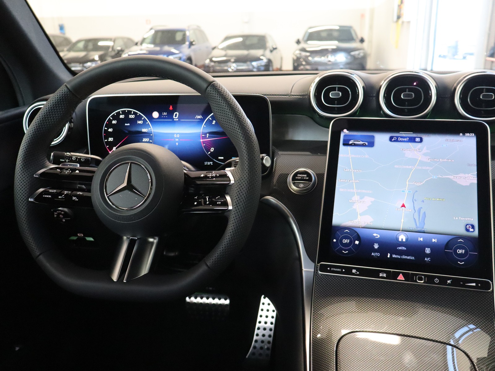 12 - Mercedes GLC suv 200 d amg line advanced 4matic 9g-tronic