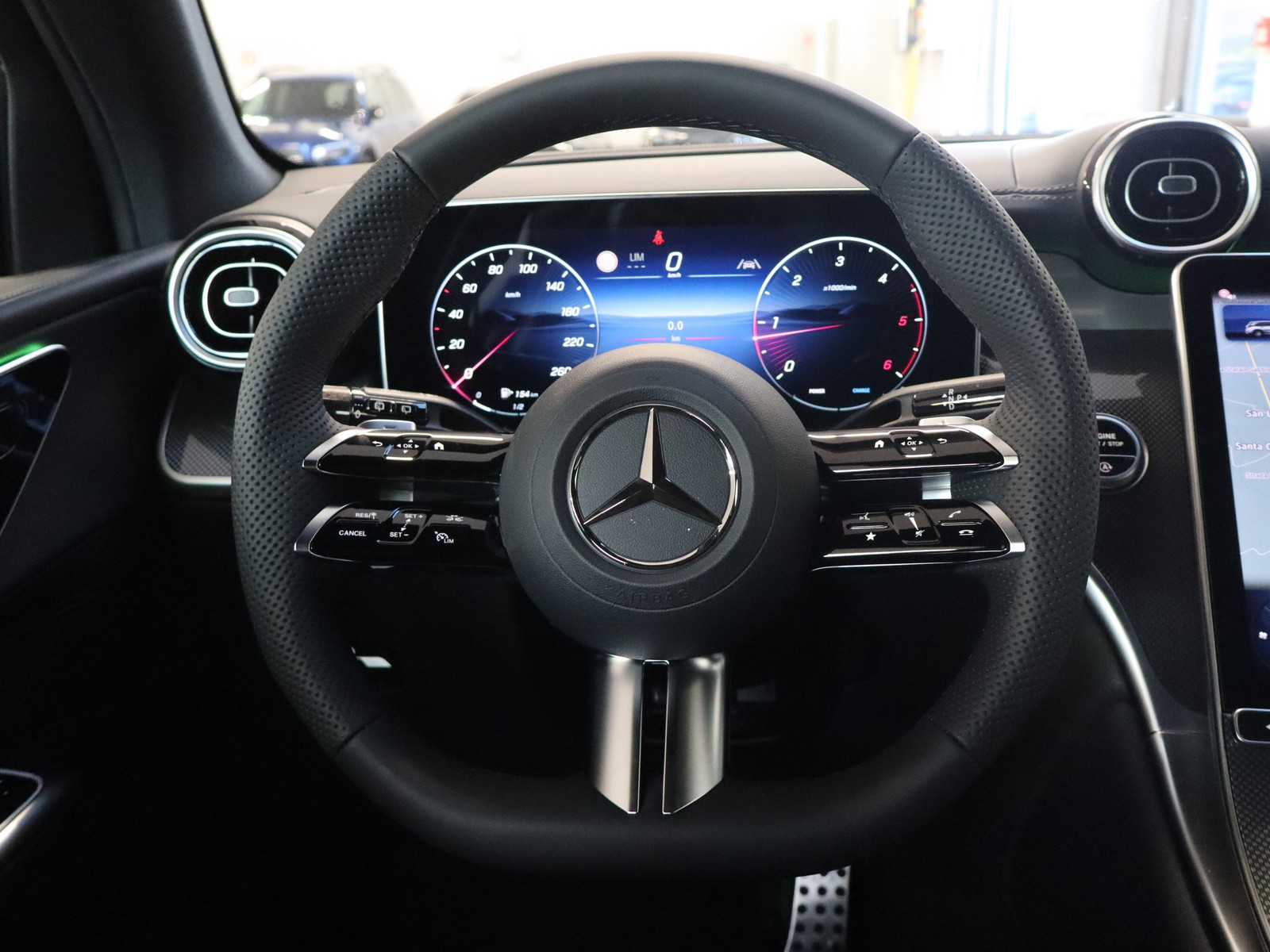 16 - Mercedes GLC suv 200 d amg line advanced 4matic 9g-tronic