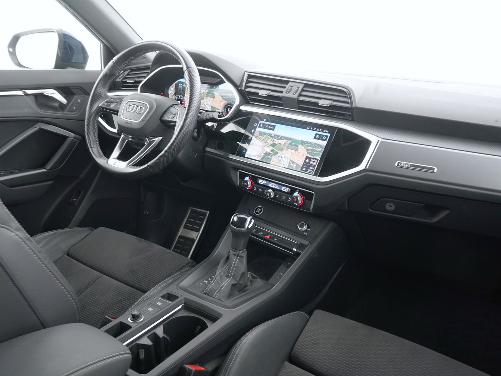 3 - Audi Q3 sportback 35 2.0 tdi s line edition s tronic