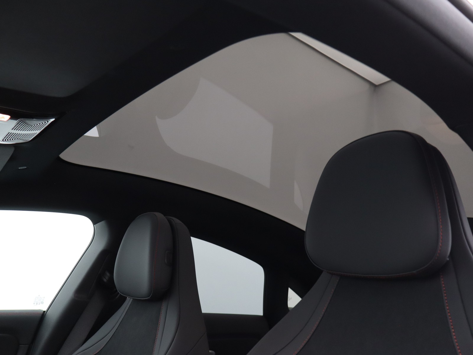 17 - Mercedes CLA 200 amg line premium auto