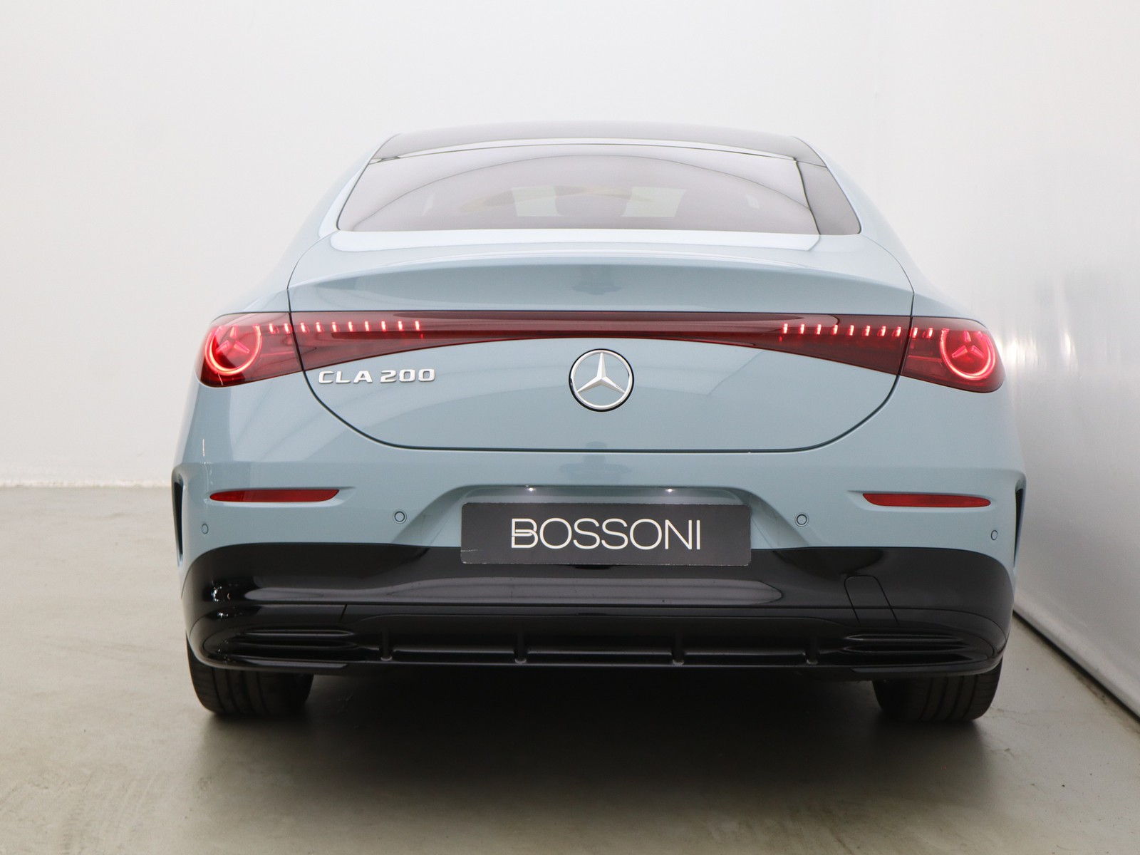 6 - Mercedes CLA 200 amg line premium auto