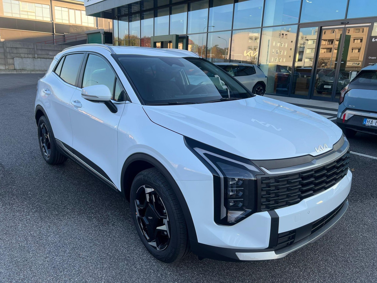 3 - Kia Sportage 1.6 t-gdi hev style 2wd at6