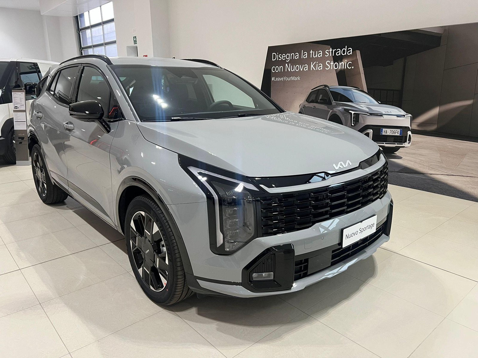 2 - Kia Sportage 1.6 t-gdi hev gt-line 2wd at6