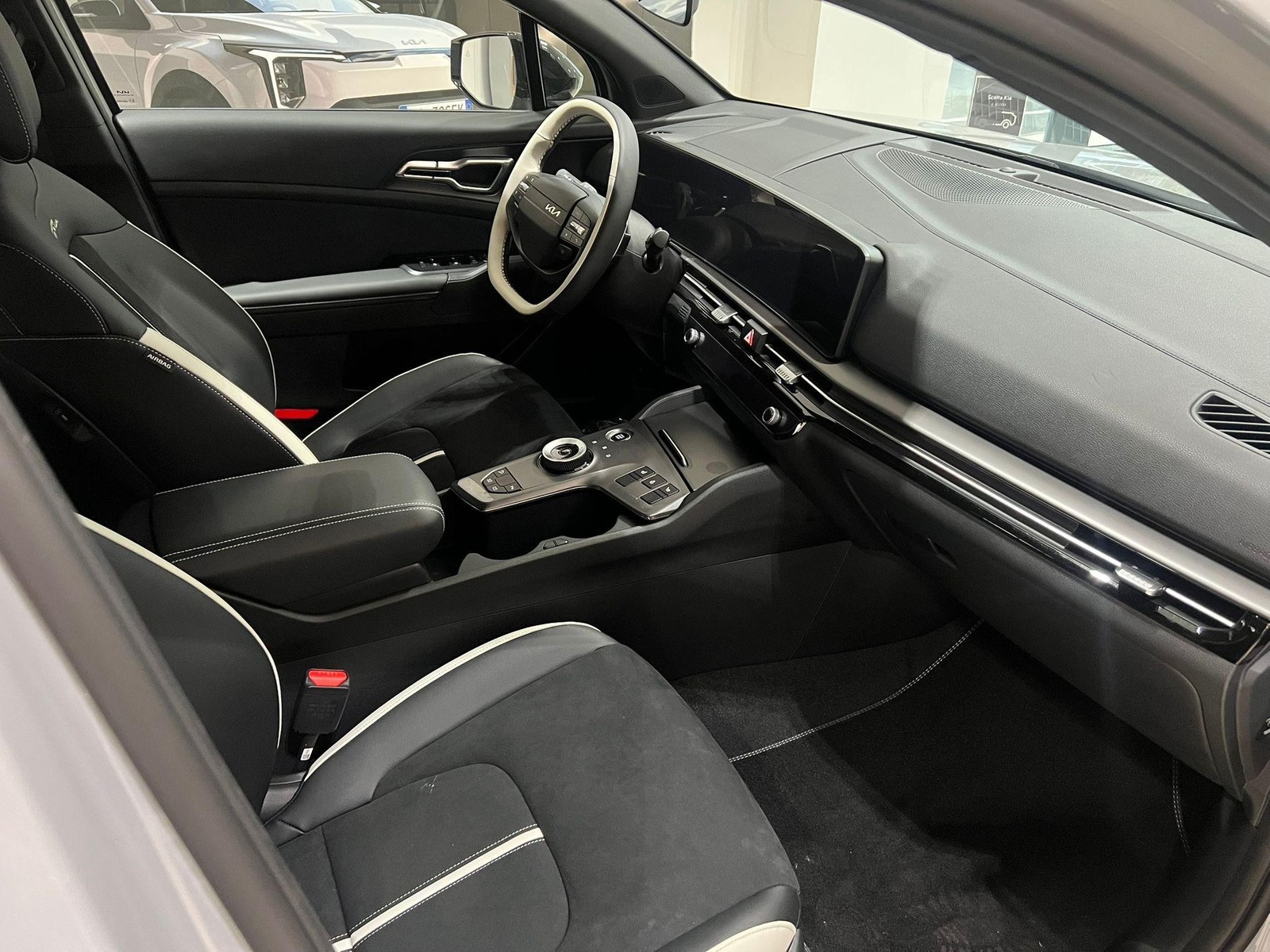 6 - Kia Sportage 1.6 t-gdi hev gt-line 2wd at6