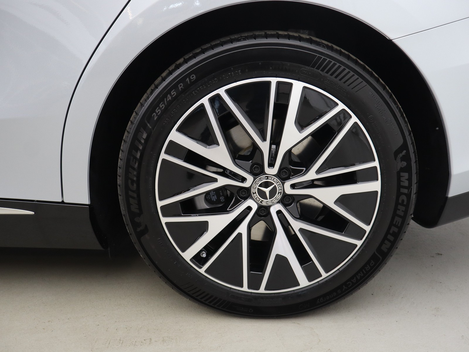 4 - Mercedes Classe C 400 elettrica advanced plus 4matic
