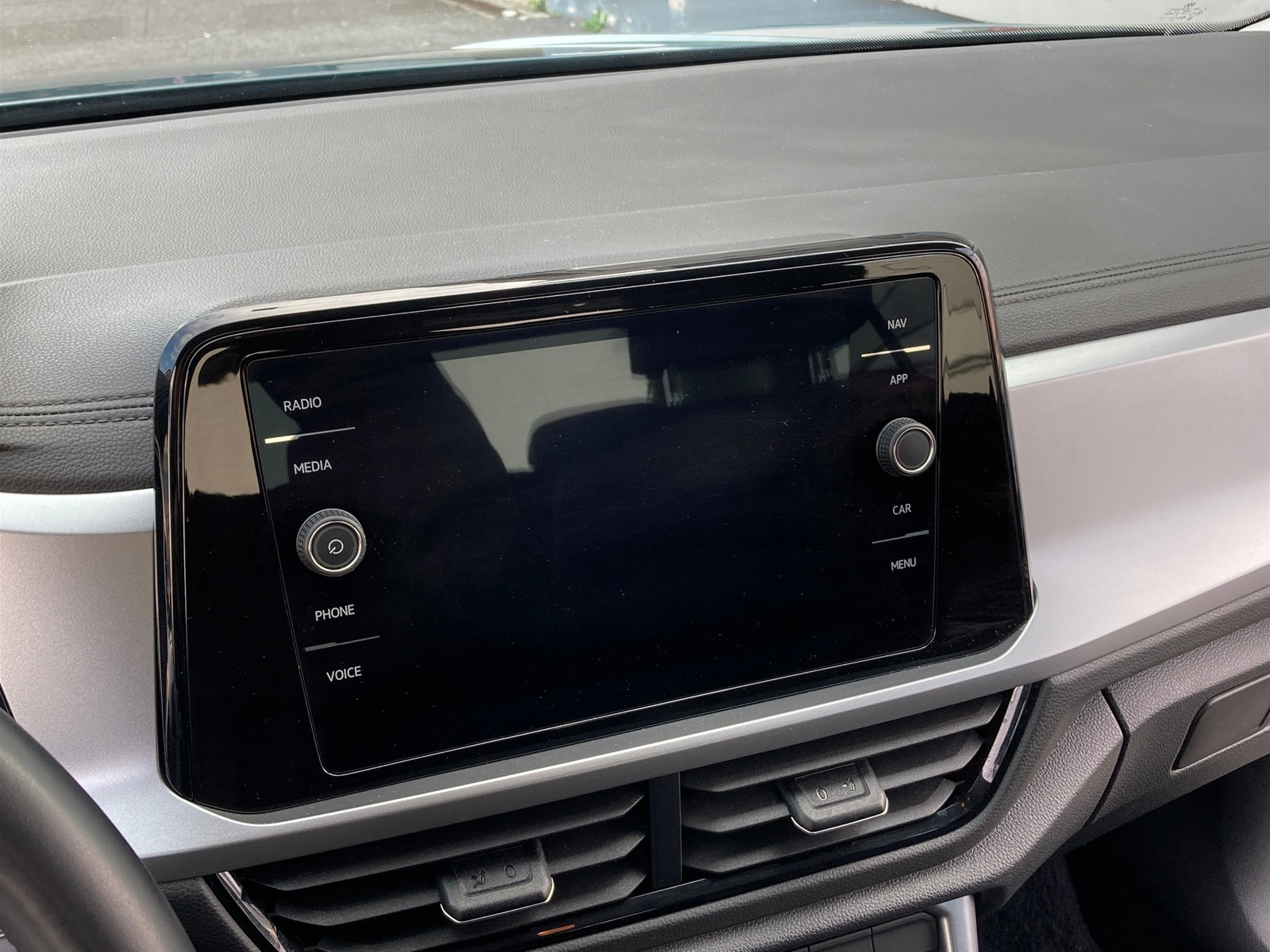 18 - Volkswagen T-Roc 2.0 tdi scr 150cv life dsg