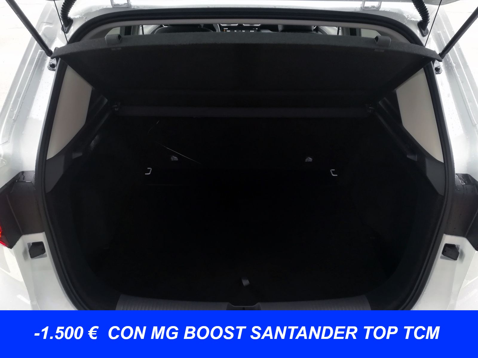 6 - Mg ZS 1.5 hybrid+ luxury auto