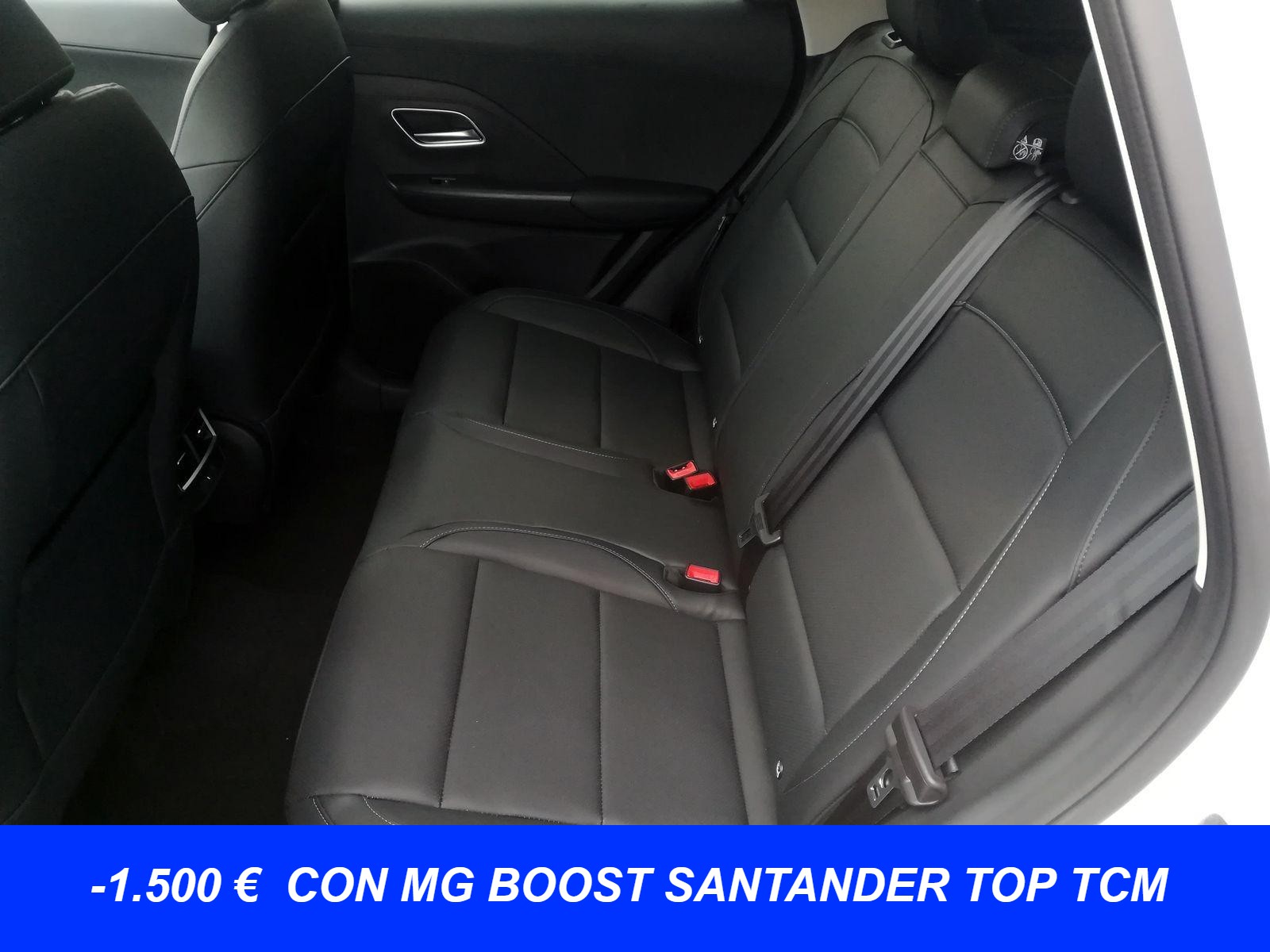 12 - Mg ZS 1.5 hybrid+ luxury auto