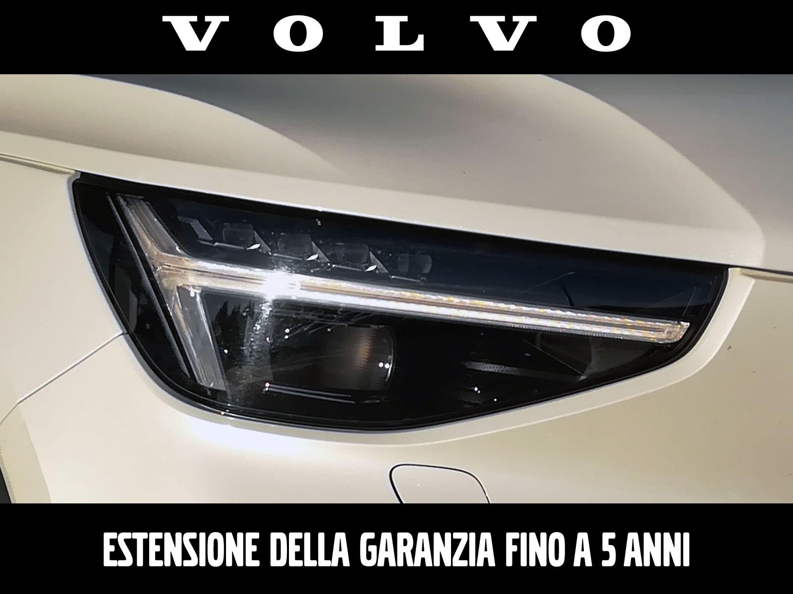 14 - Volvo XC40 2.0 b3 core automatico