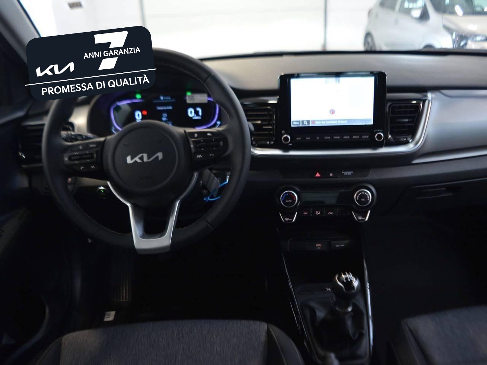 9 - Kia Stonic 1.2 mpi gpl 78cv style special edition