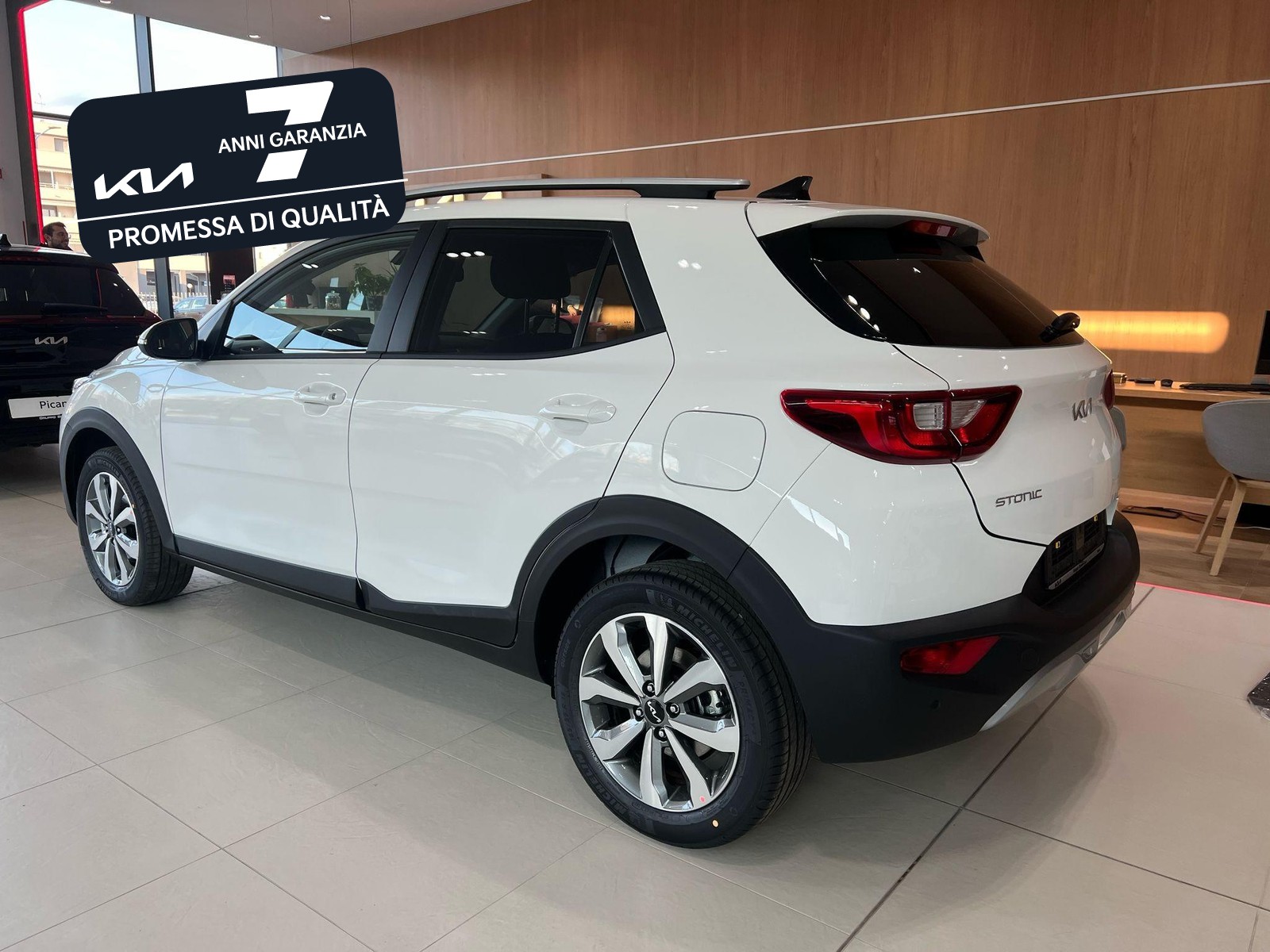 4 - Kia Stonic 1.2 mpi gpl 78cv style special edition