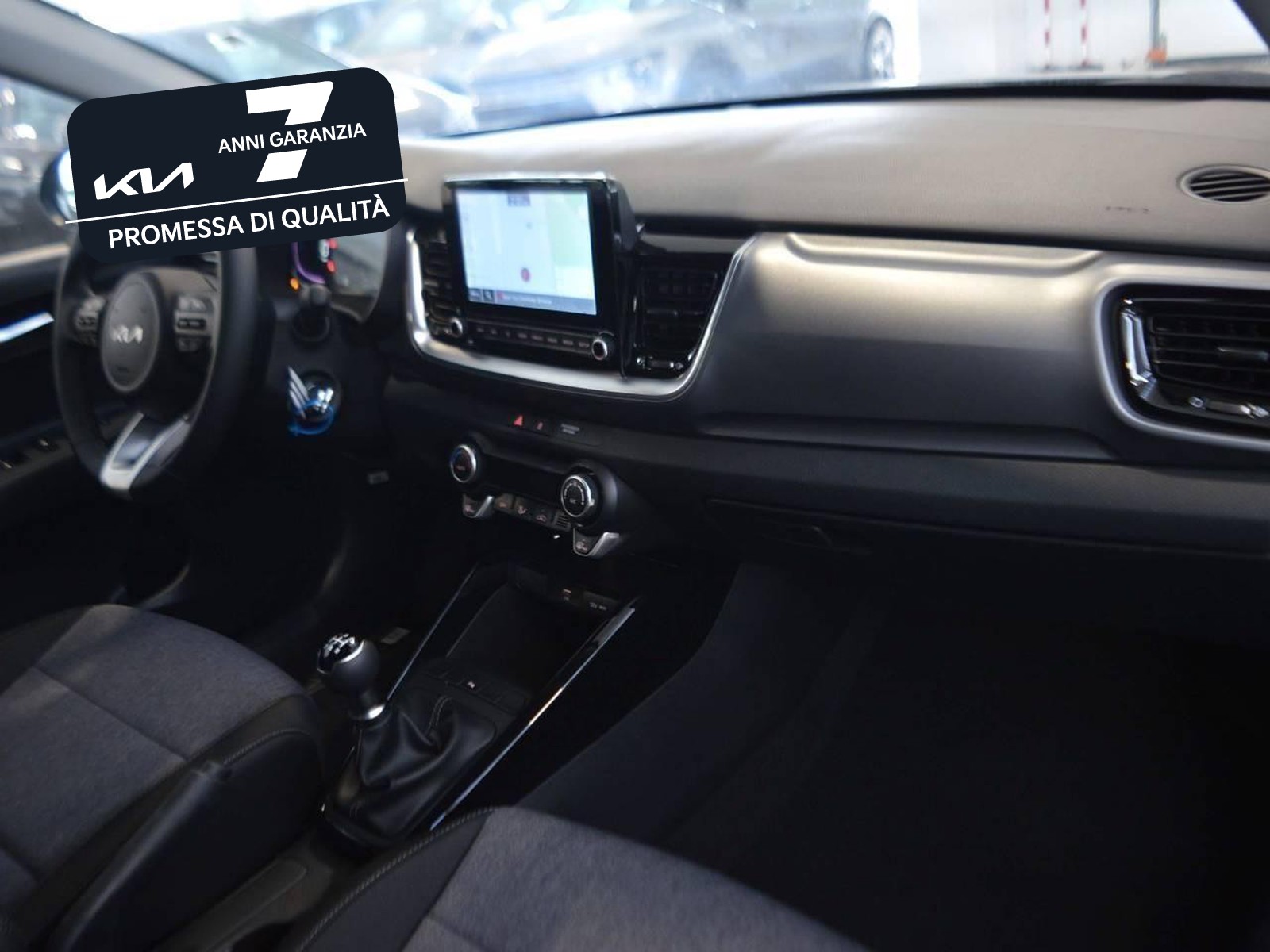 8 - Kia Stonic 1.2 mpi gpl 78cv style special edition