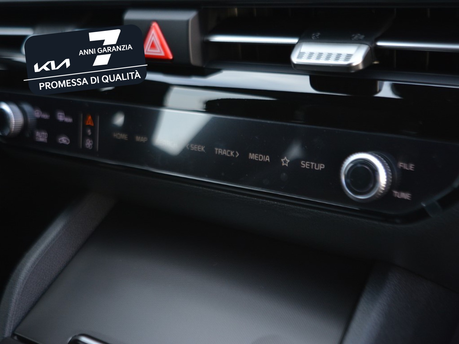 11 - Kia Sportage 1.6 t-gdi hev gt-line plus 2wd at6