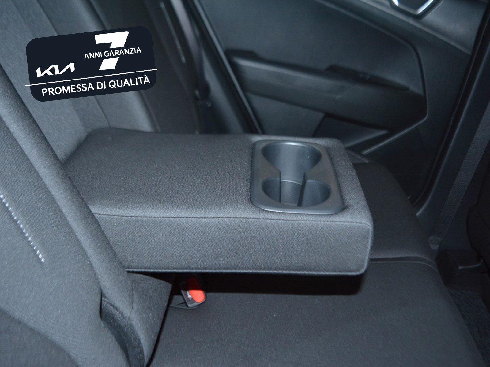 6 - Kia Sportage 1.6 t-gdi gpl business mt