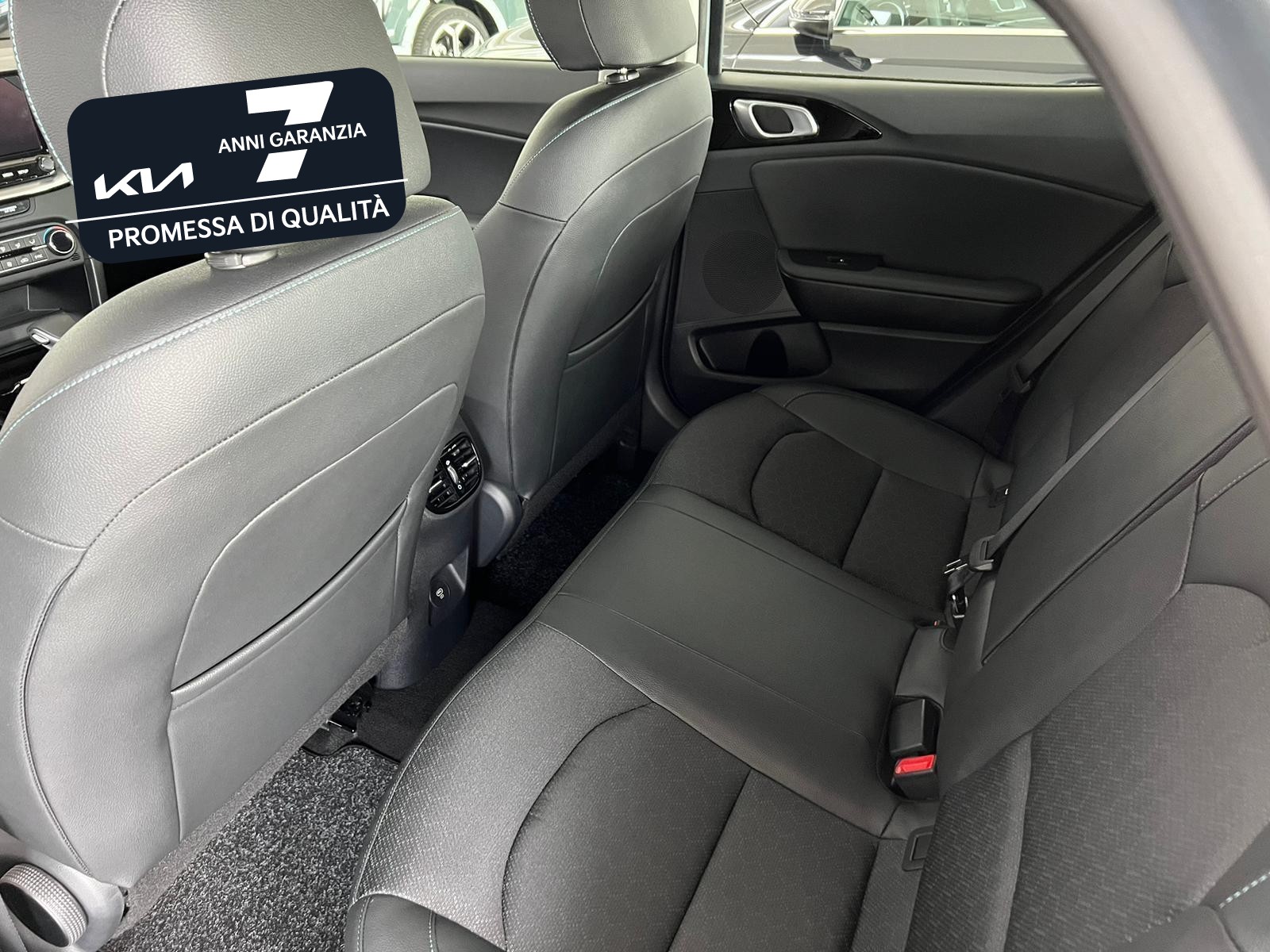 8 - Kia Xceed 1.0 t-gdi gpl 94cv business mt