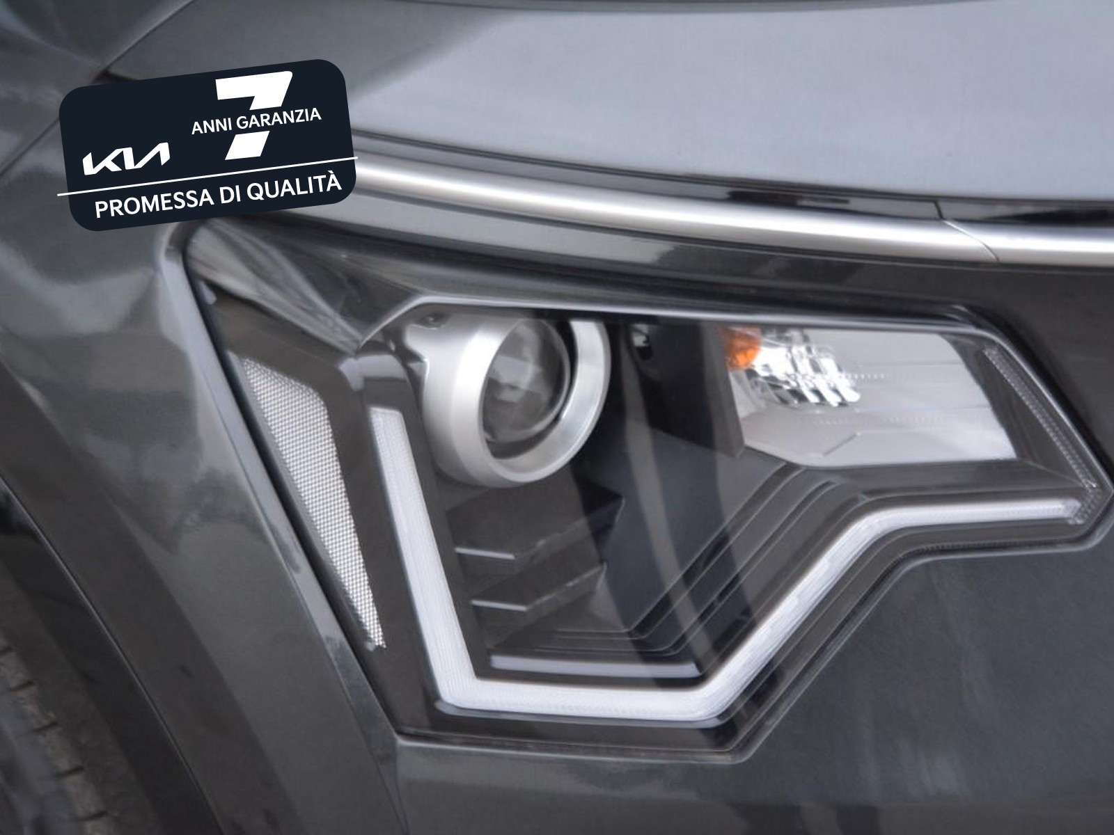 24 - Kia Niro 1.6 gdi hev tri-fuel 126cv style dct6