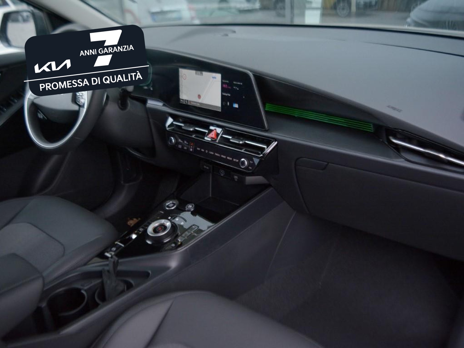 8 - Kia Niro 1.6 gdi hev tri-fuel 126cv style dct6