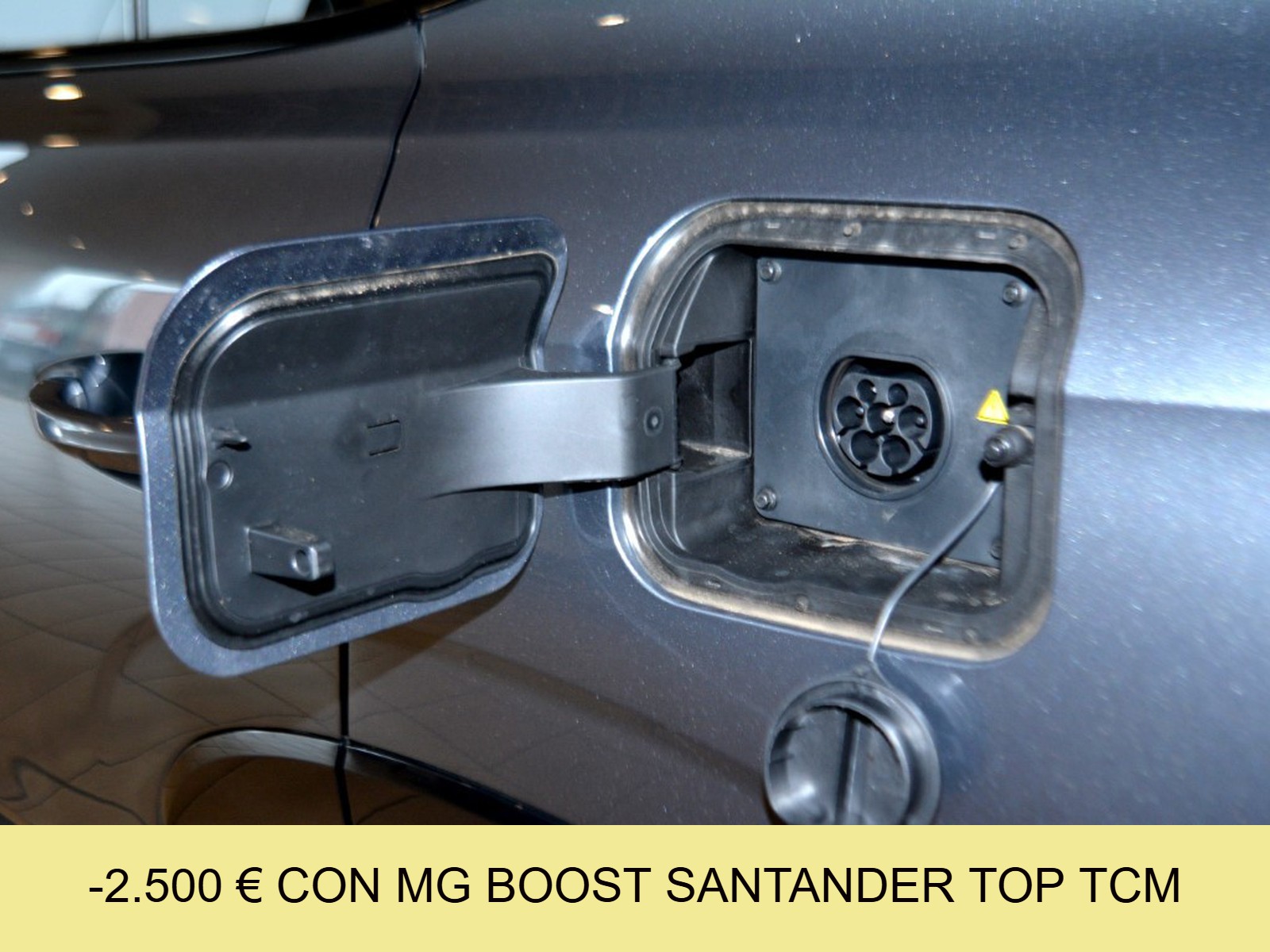 14 - Mg HS 1.5 phev luxury auto