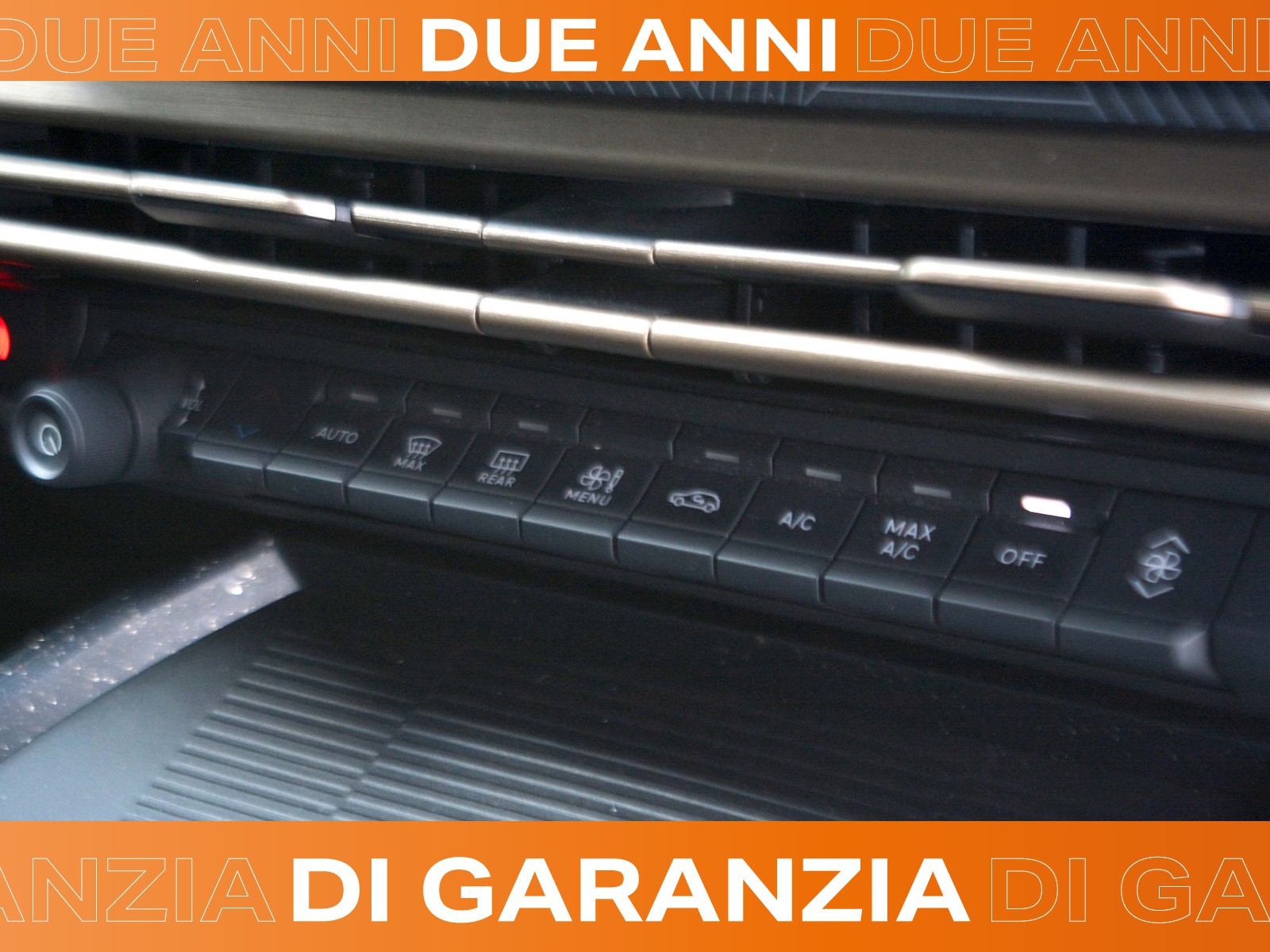 11 - Lancia Ypsilon 1.2 mhev 110cv lx e-dct