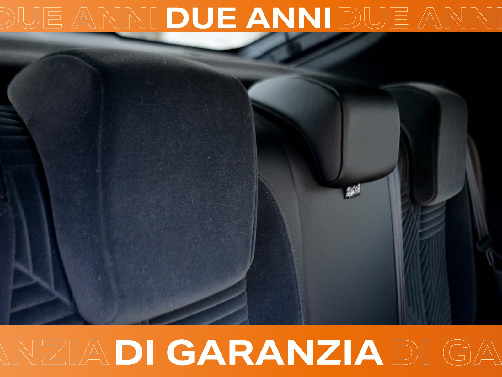 6 - Lancia Ypsilon 1.2 mhev 110cv lx e-dct