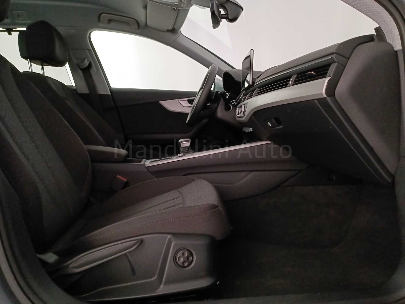 Audi A4 avant 30 2.0 tdi mhev 136cv s-tronic
