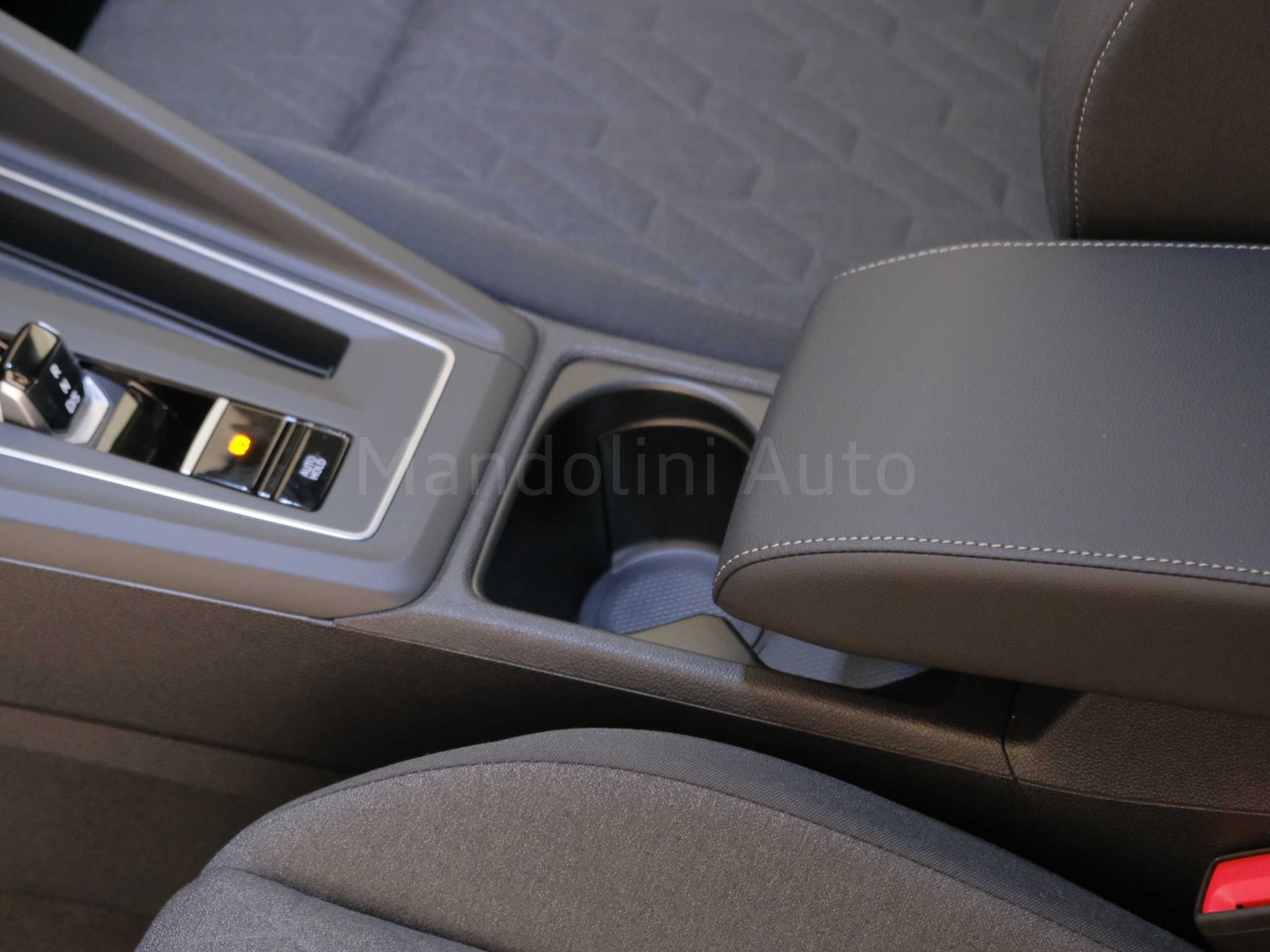 29 - Volkswagen Golf 1.5 tsi ehybrid 204cv edition plus dsg