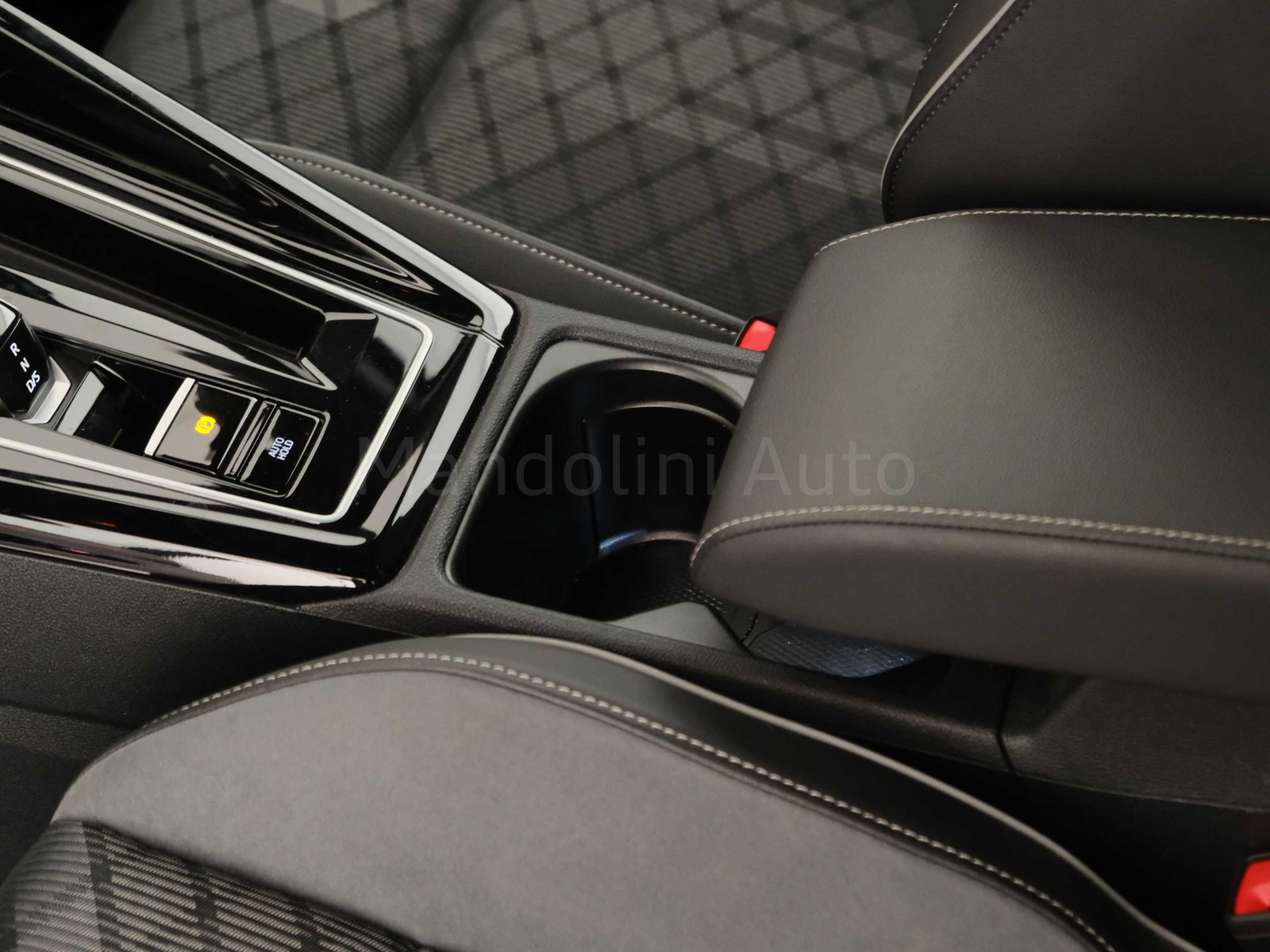 30 - Volkswagen Golf 2.0 tdi scr 150cv r-line dsg