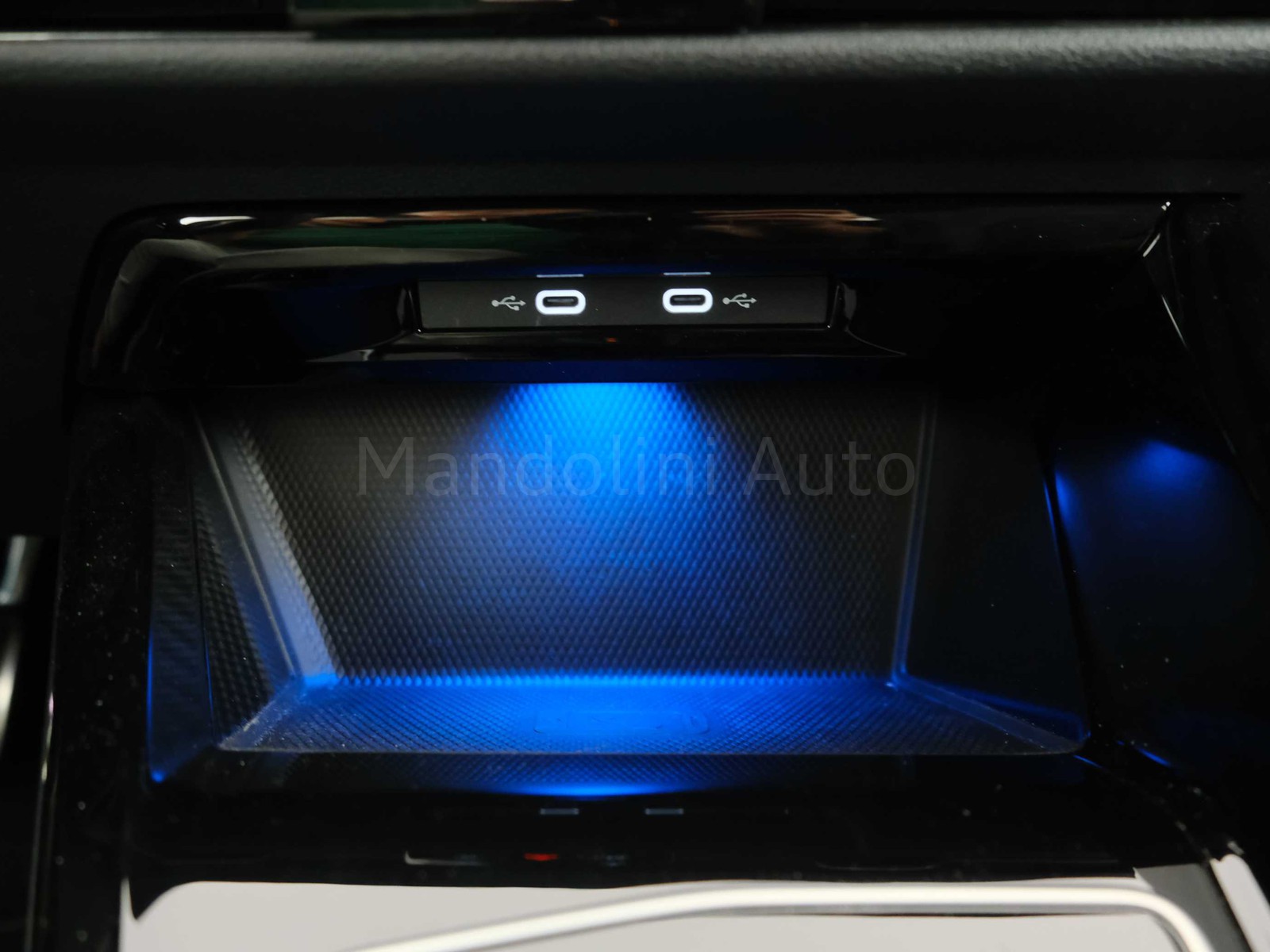 33 - Volkswagen Golf 2.0 tdi scr 150cv r-line dsg