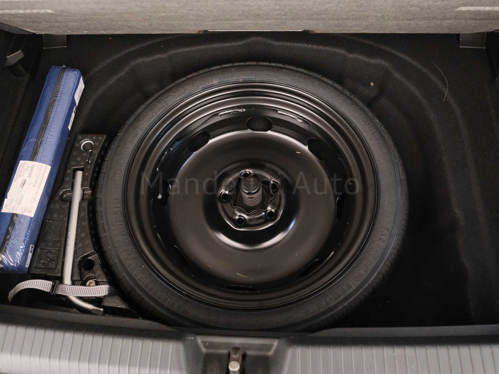 38 - Volkswagen Golf 2.0 tdi scr 150cv r-line dsg