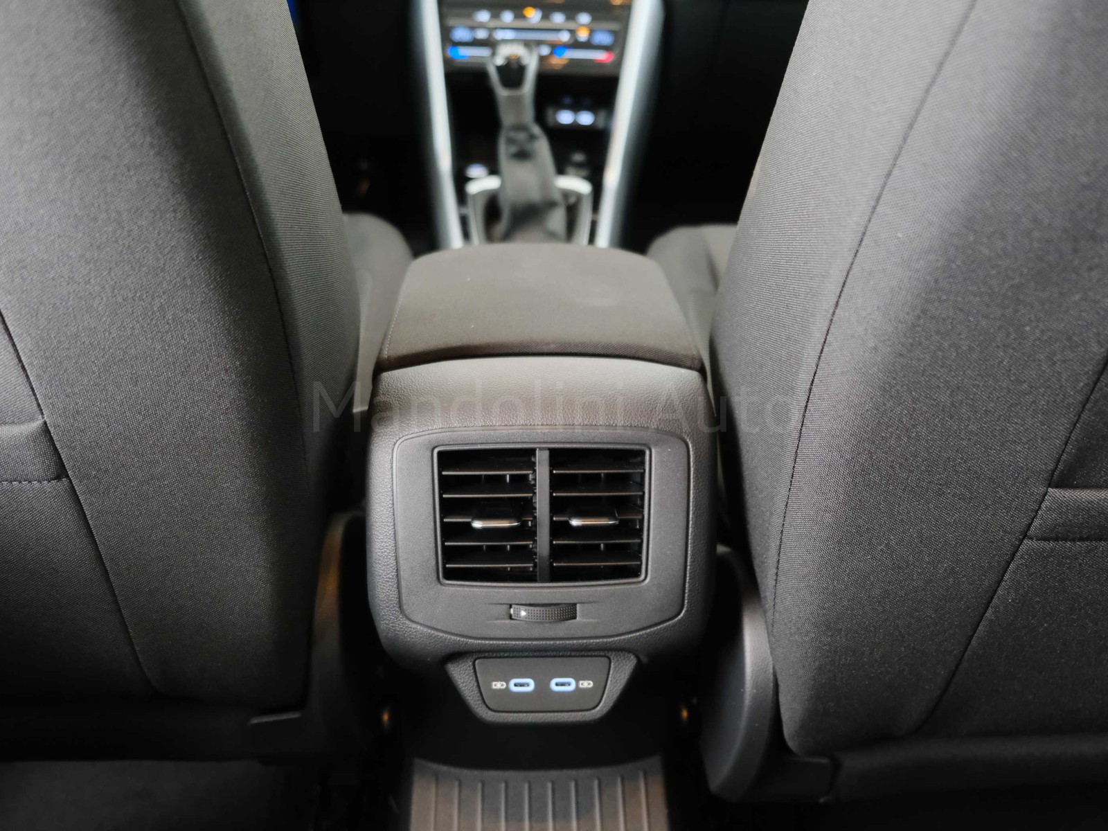 34 - Volkswagen T-Roc 1.0 tsi 115cv sport