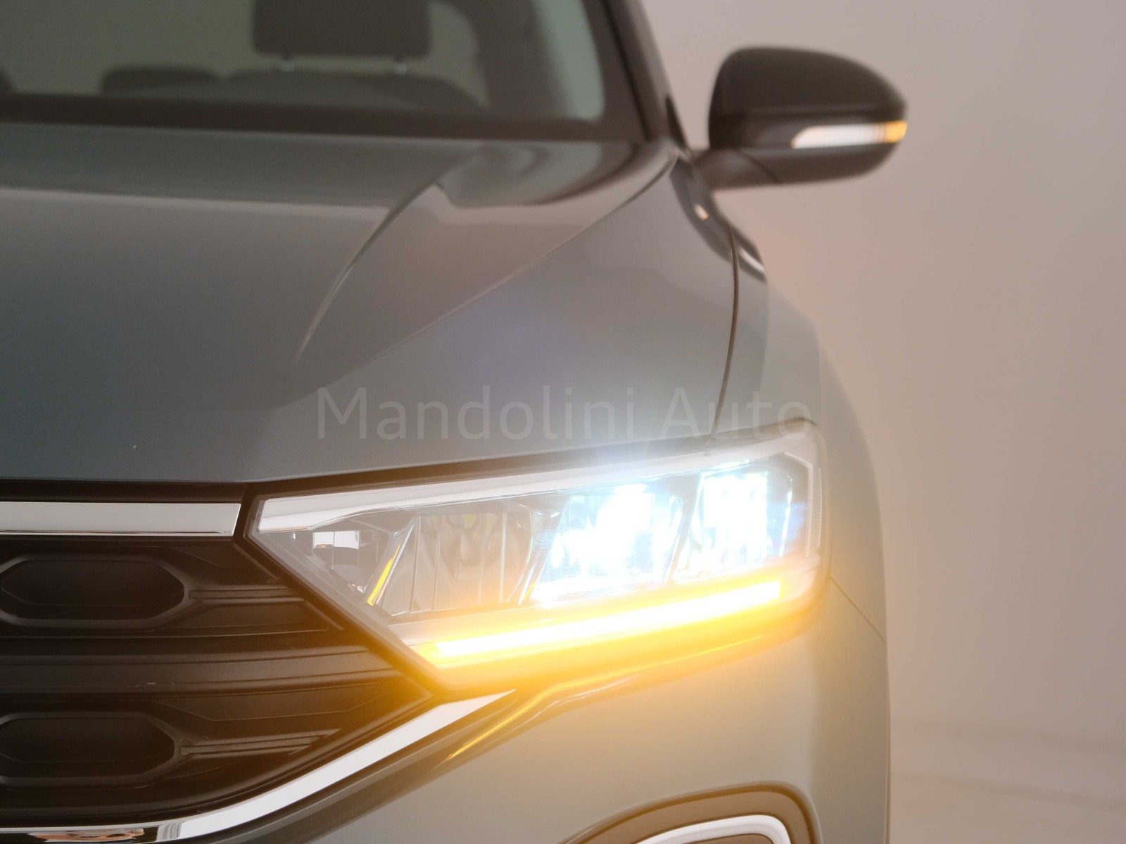 40 - Volkswagen T-Roc 1.0 tsi 115cv sport